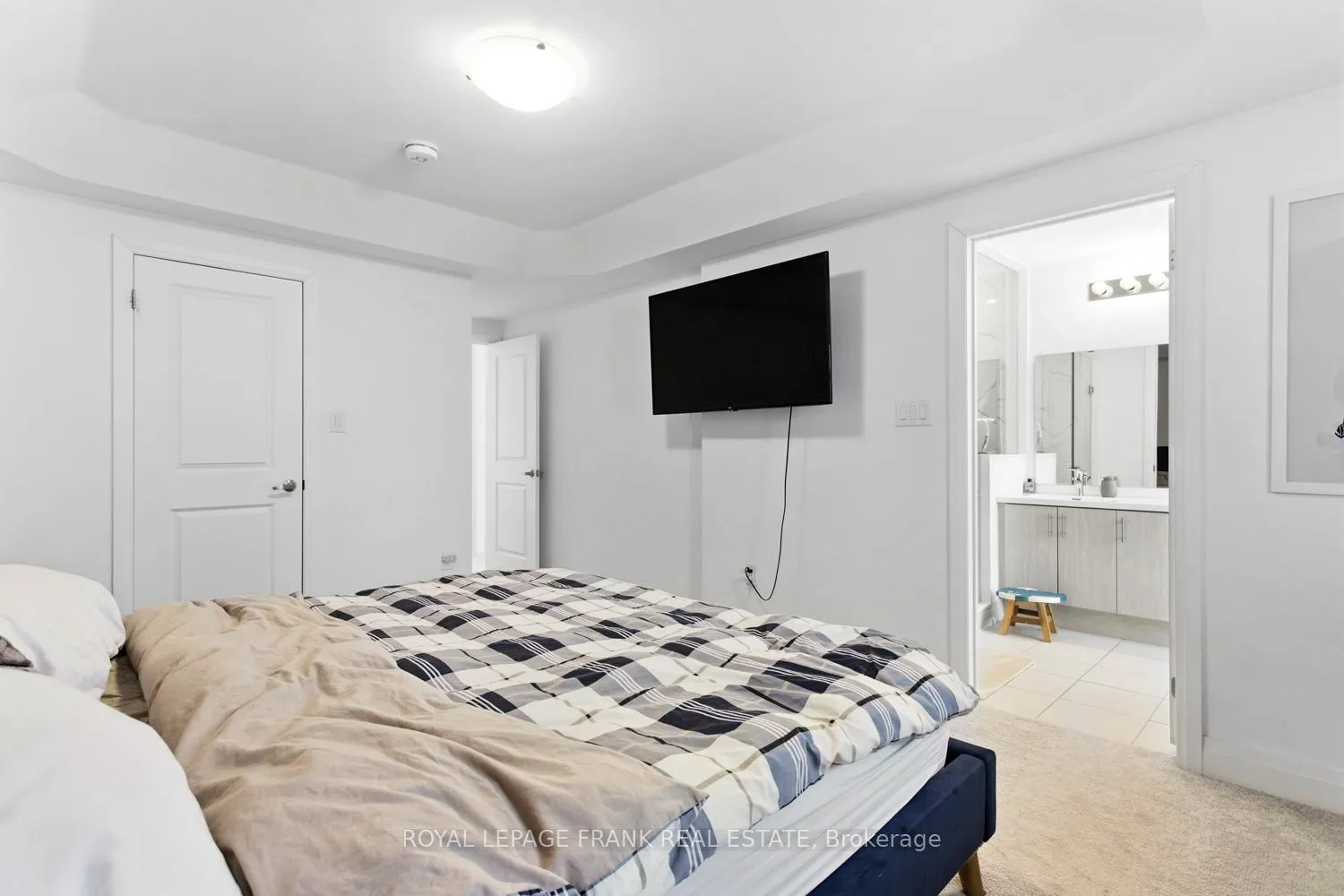 Photo 16 of 58 Selfridge Way, Whitby, Downtown Whitby — HOMEH