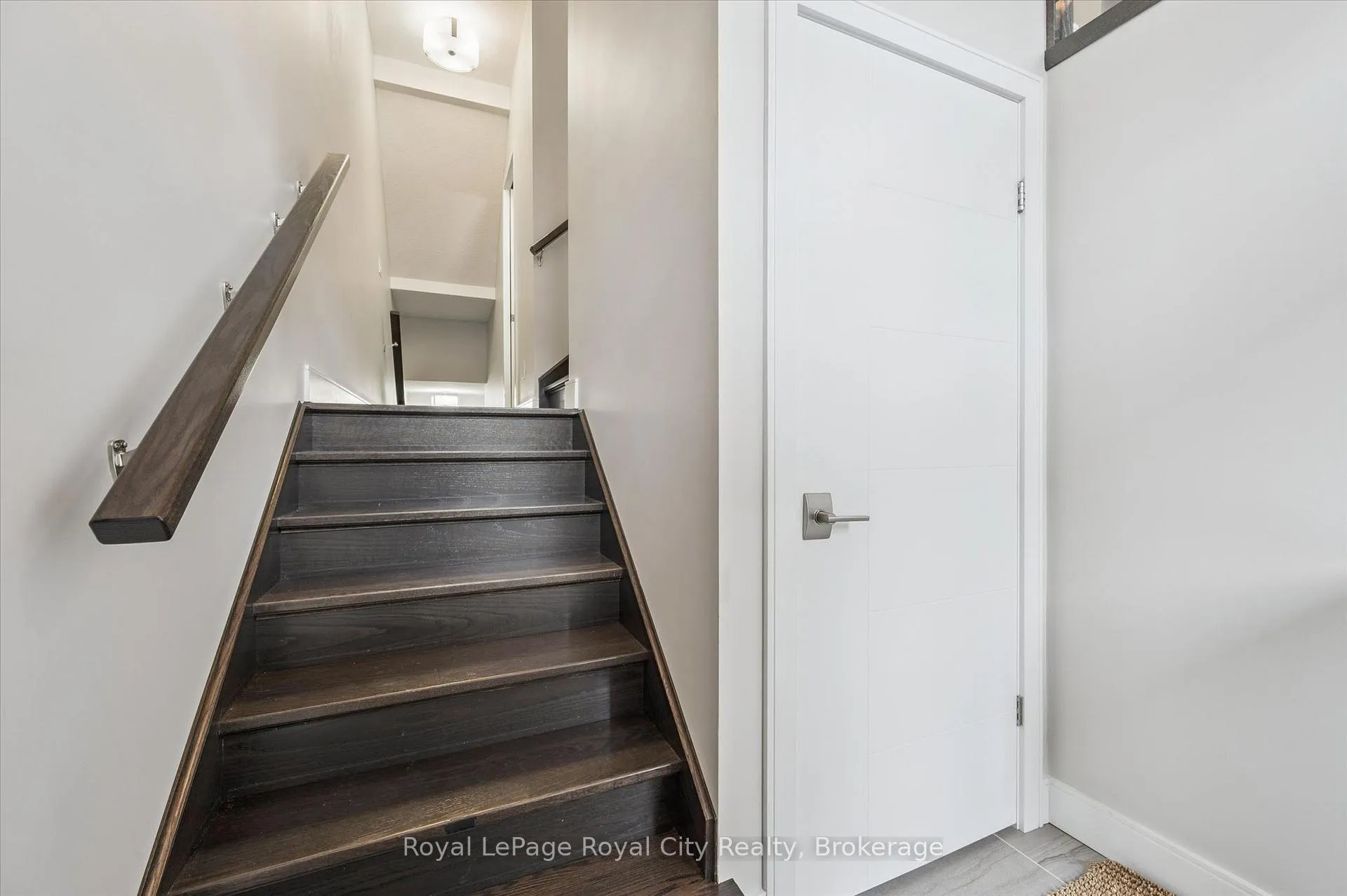 Photo 3 of Unit 25, 60 Arkell Road, Guelph, Kortright East — HOMEH