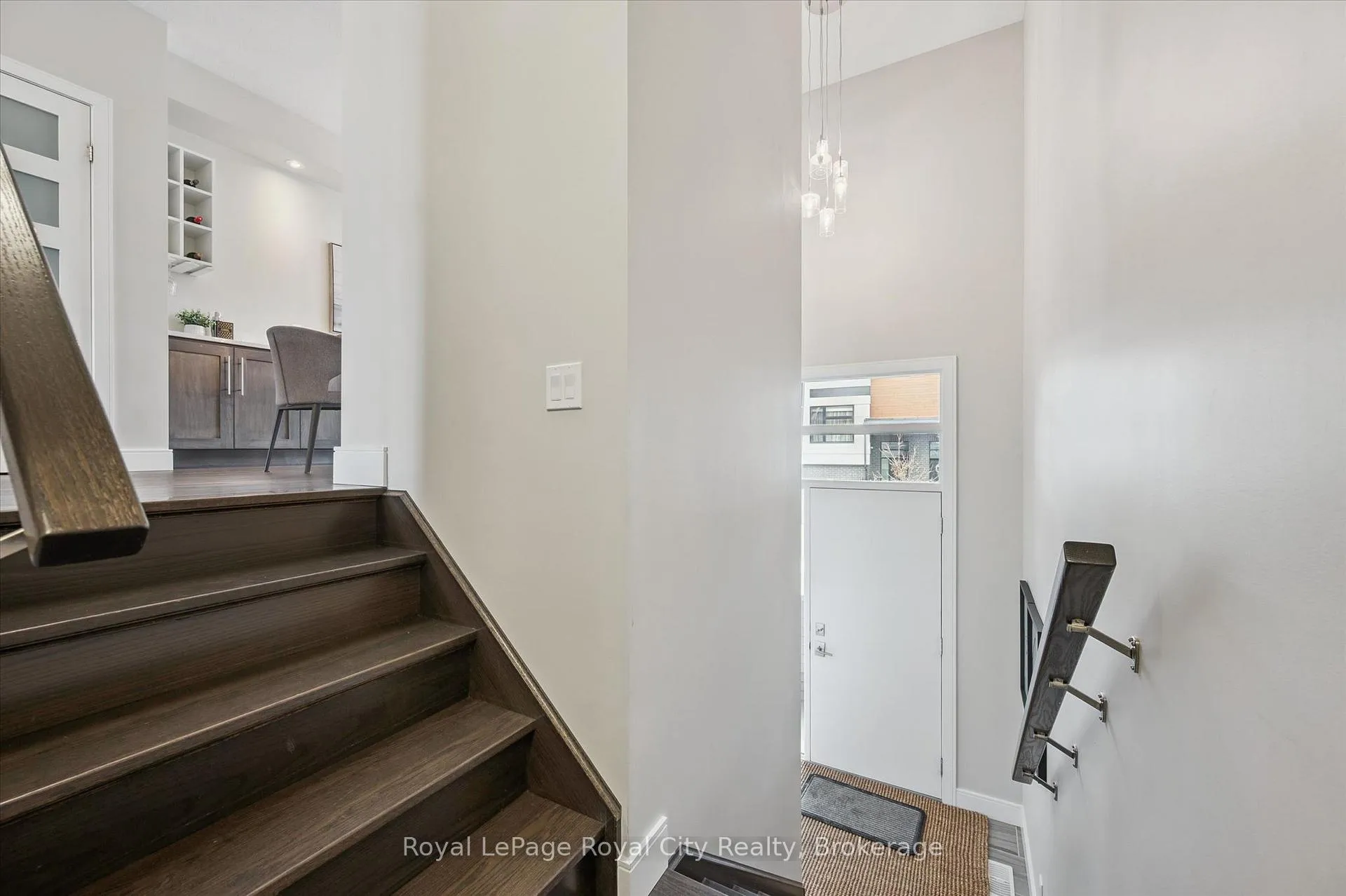 Photo 4 of Unit 25, 60 Arkell Road, Guelph, Kortright East — HOMEH