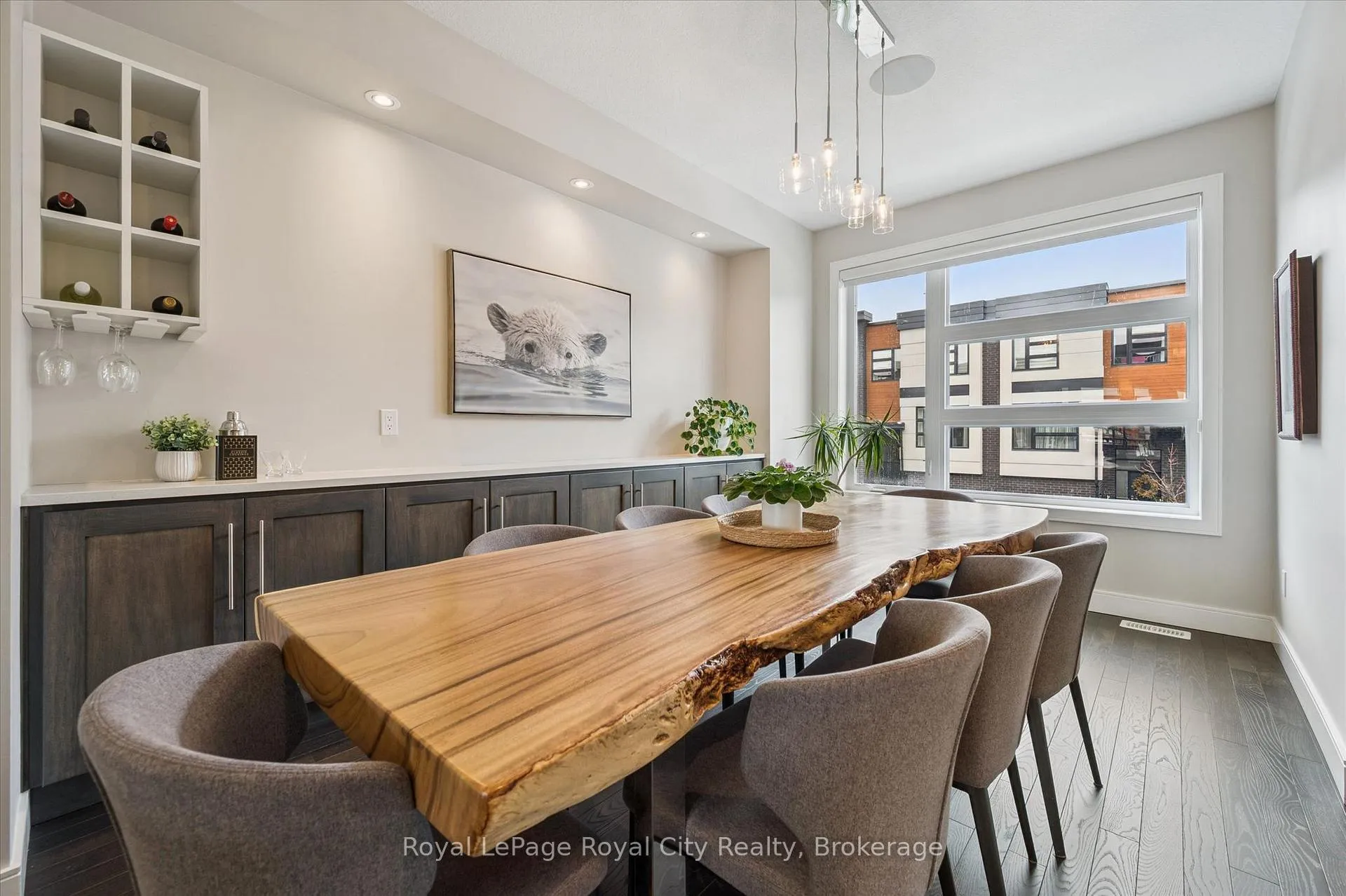 Photo 8 of Unit 25, 60 Arkell Road, Guelph, Kortright East — HOMEH