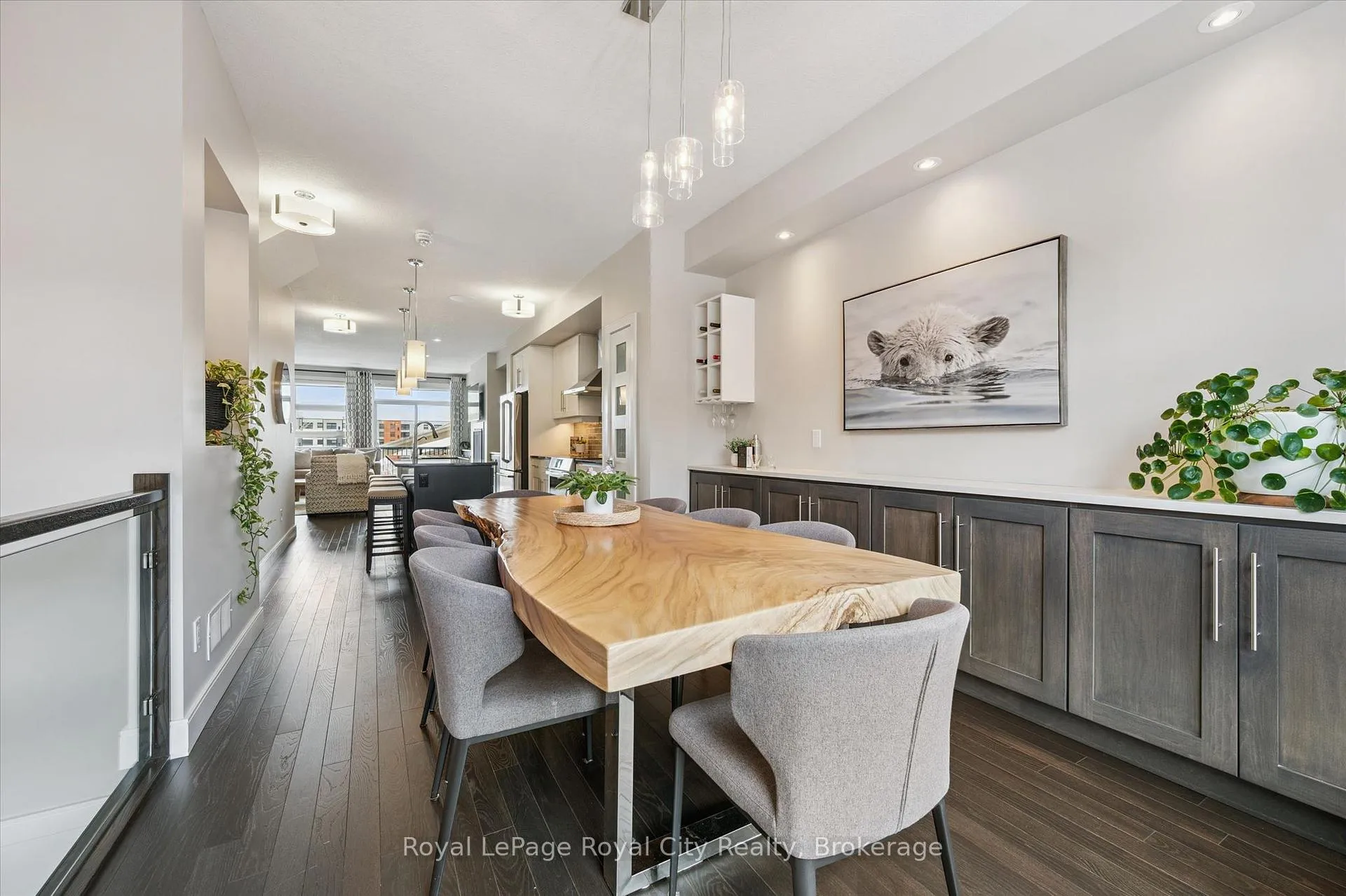 Photo 9 of Unit 25, 60 Arkell Road, Guelph, Kortright East — HOMEH