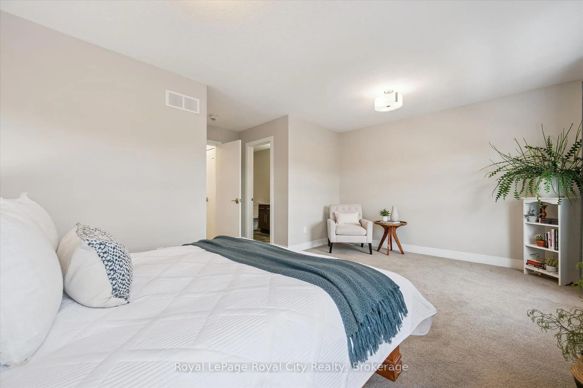 Photo 32 of Unit 25, 60 Arkell Road, Guelph, Kortright East — HOMEH