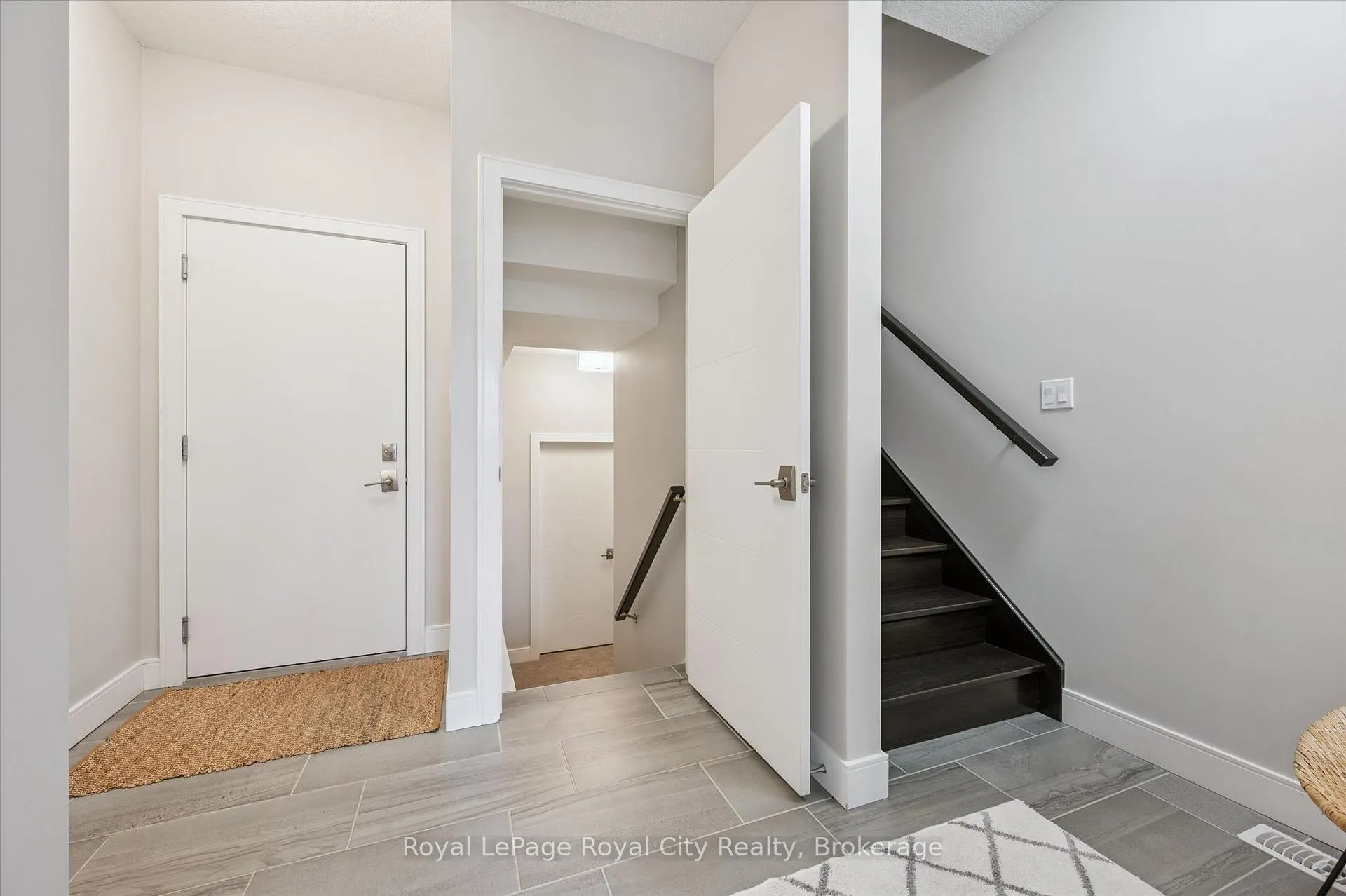 Photo 39 of Unit 25, 60 Arkell Road, Guelph, Kortright East — HOMEH
