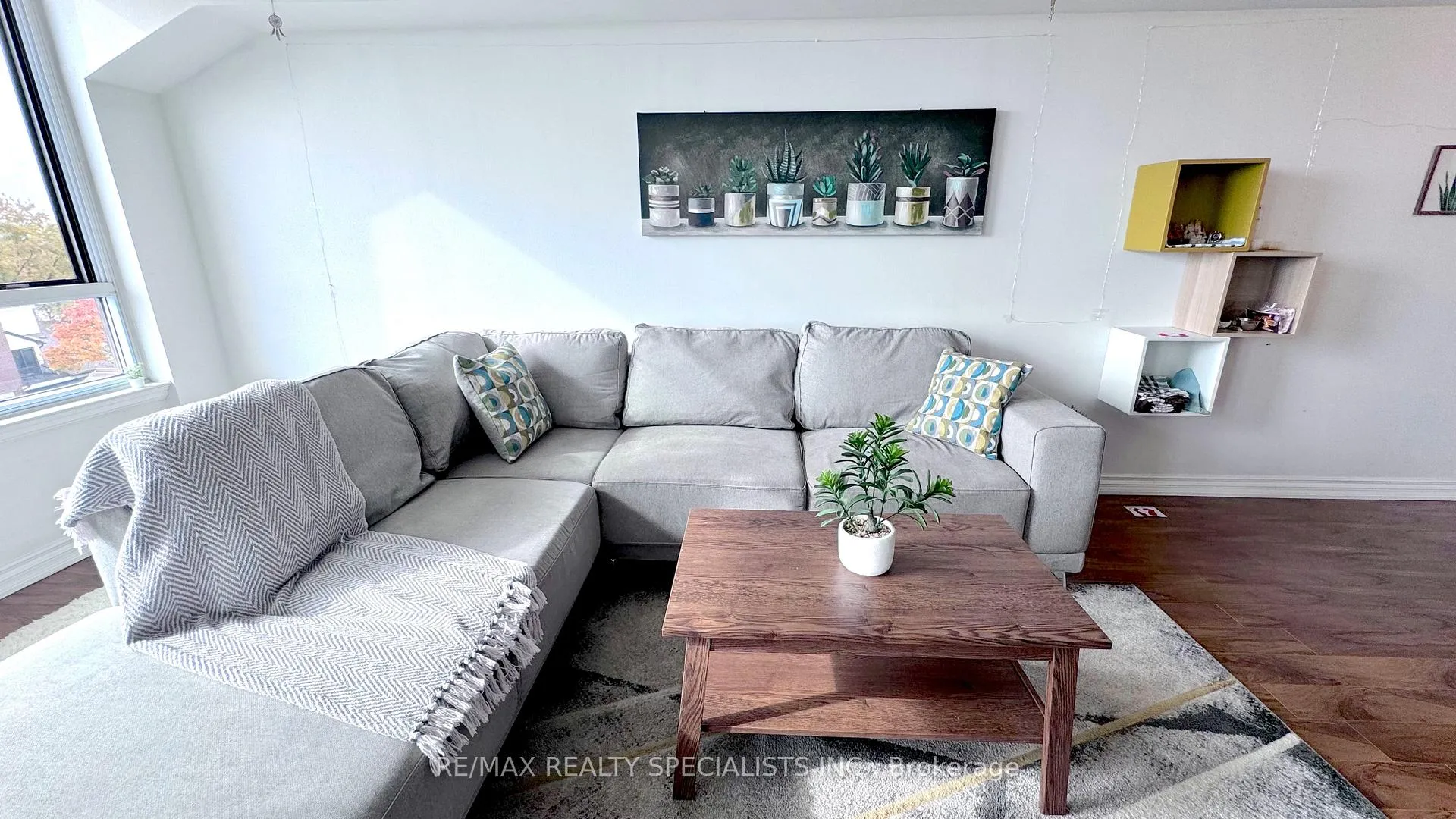 Photo 8 of Unit 520, 1001 Cedarglen Gate, Mississauga, Erindale — HOMEH