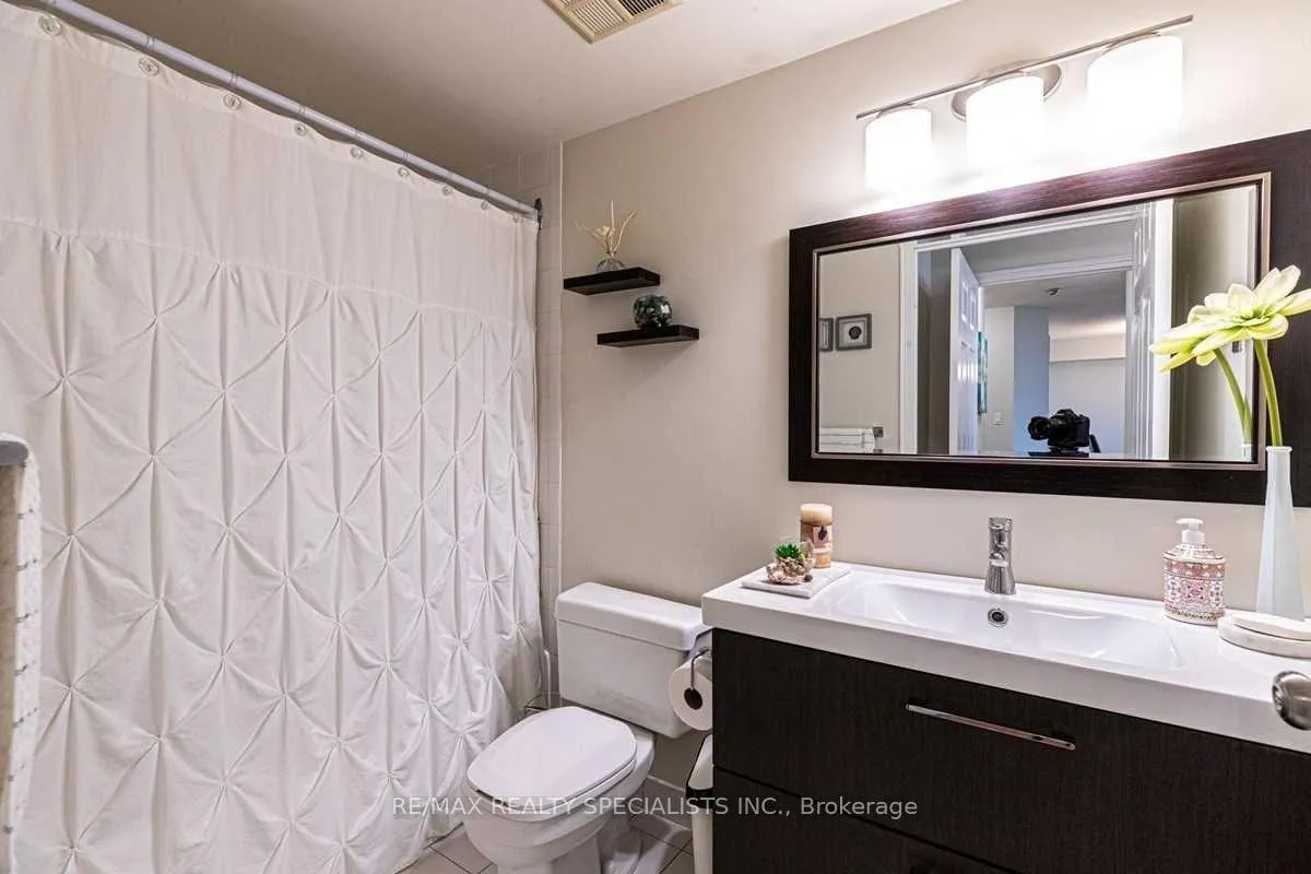 Photo 14 of Unit 520, 1001 Cedarglen Gate, Mississauga, Erindale — HOMEH