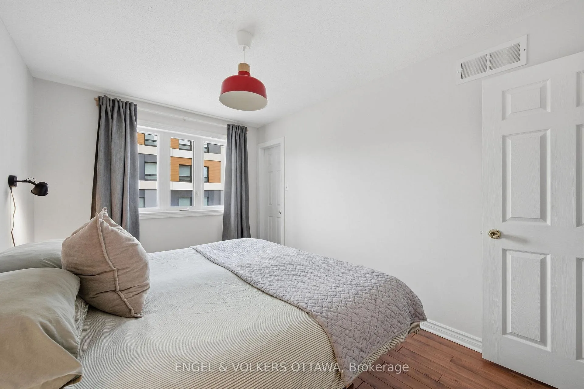 Photo 25 of 150 Forward Avenue, Ottawa, Mechanicsville — HOMEH