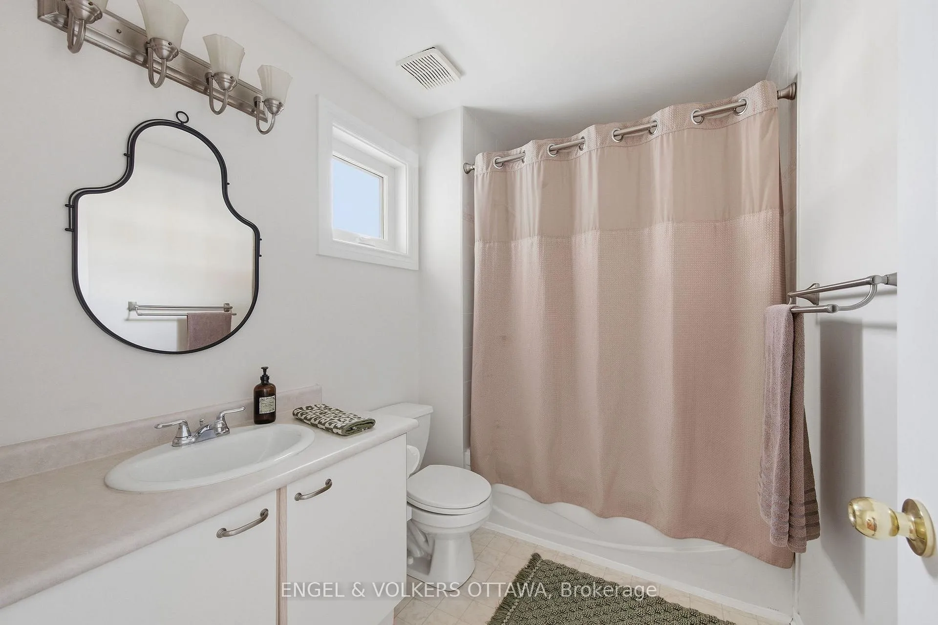Photo 41 of 150 Forward Avenue, Ottawa, Mechanicsville — HOMEH