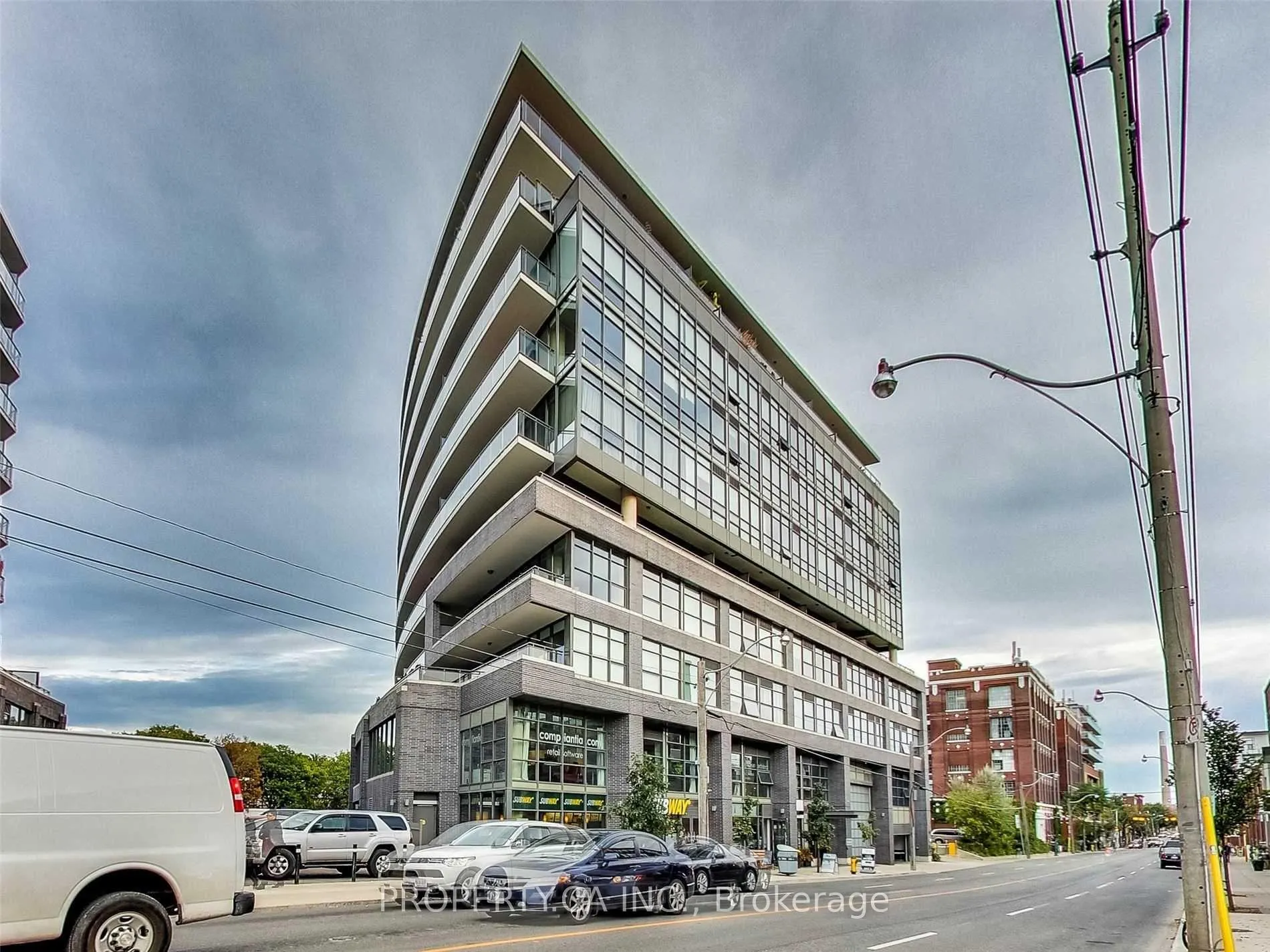 Front of Unit 803, 319 Carlaw Avenue