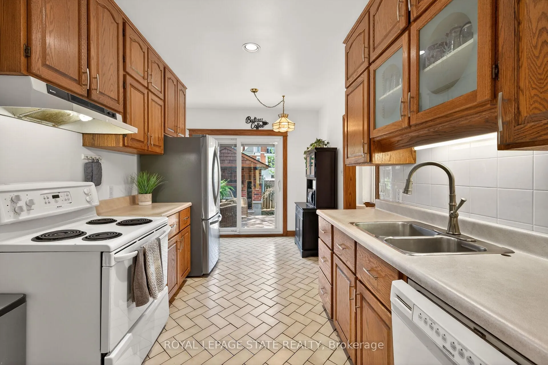 Photo 16 of 28 Ashford Boulevard, Hamilton, Blakeley — HOMEH