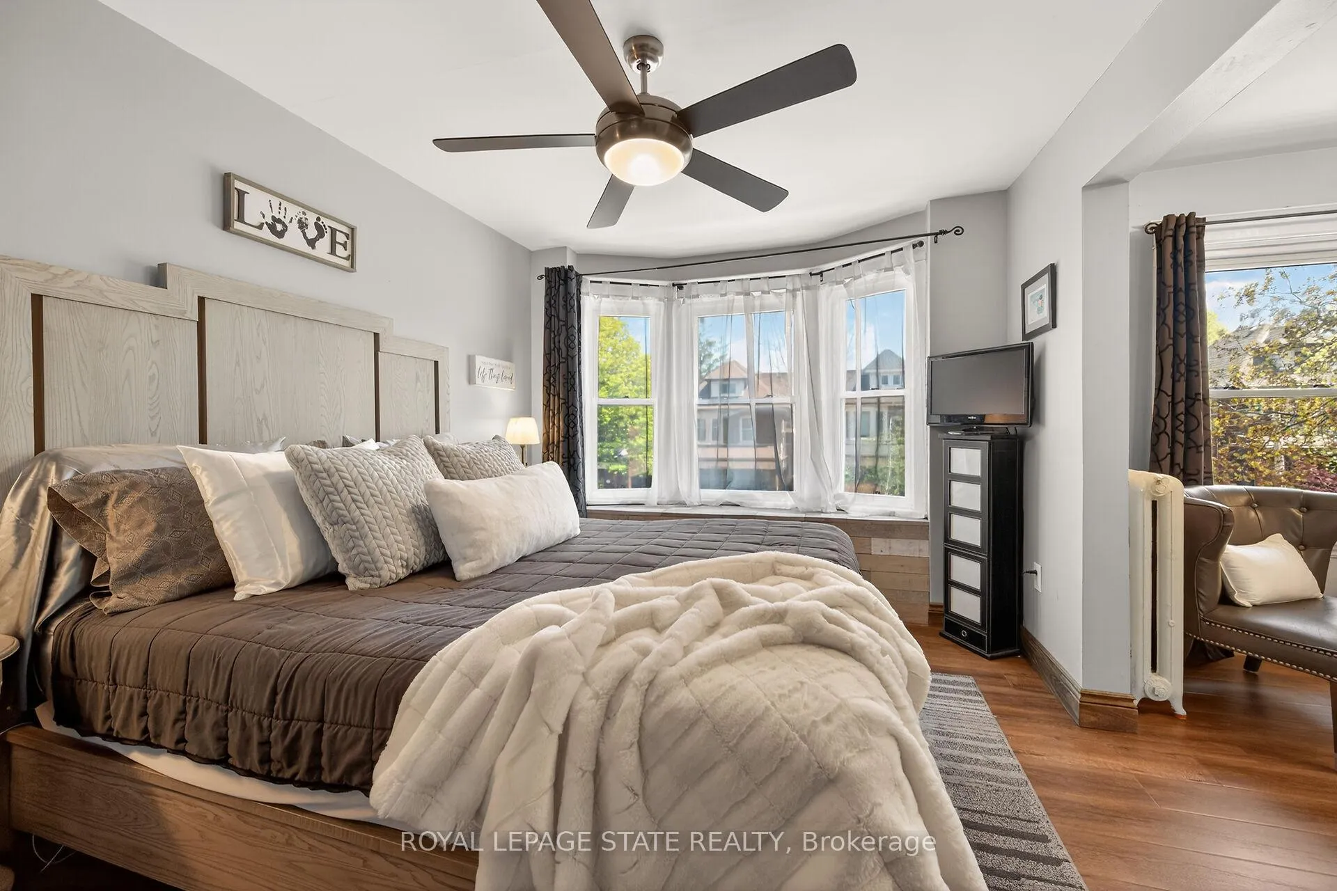 Photo 24 of 28 Ashford Boulevard, Hamilton, Blakeley — HOMEH