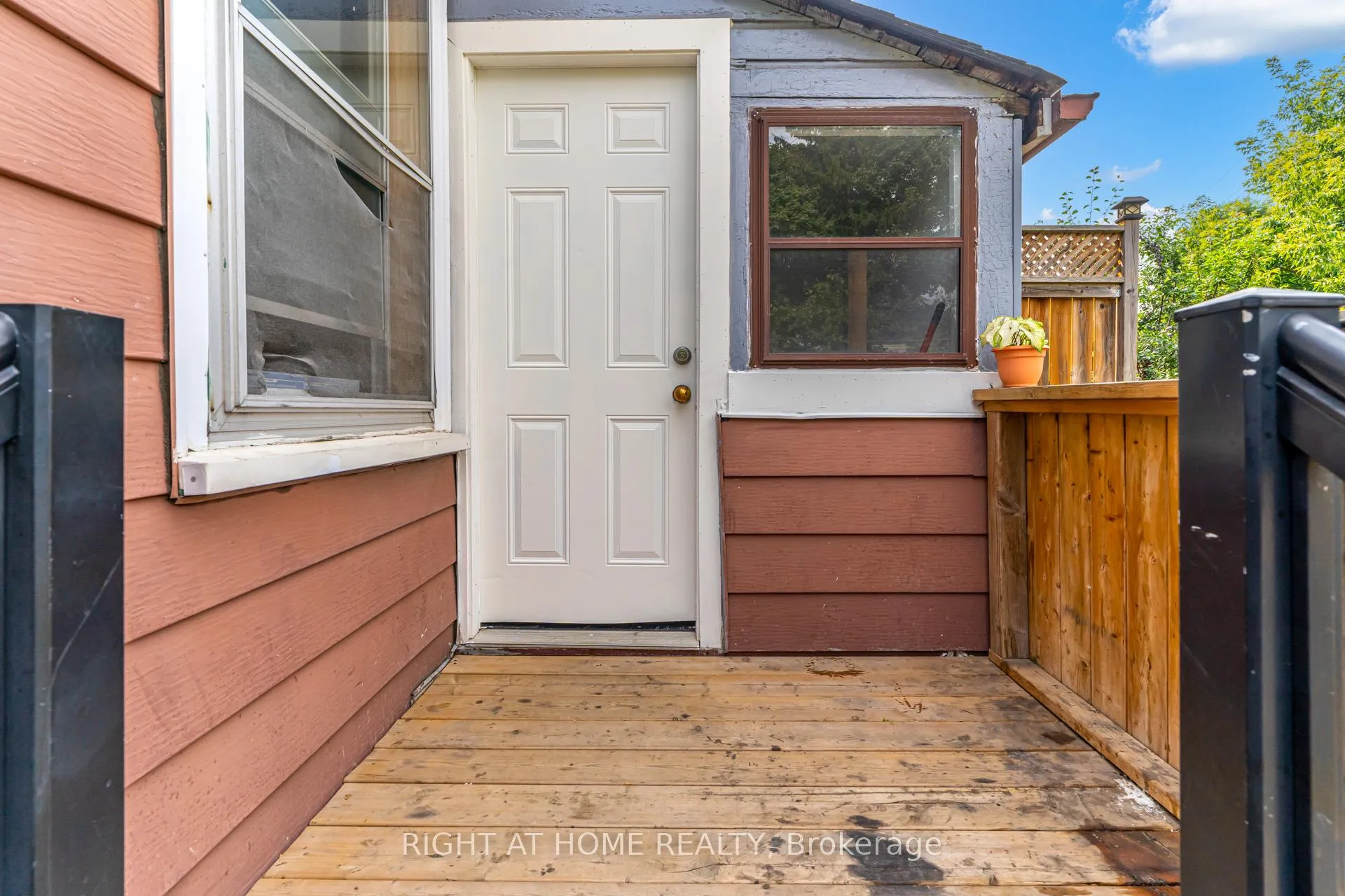 Photo 18 of 16 Pryor Avenue, Toronto, Weston-Pellam Park — HOMEH