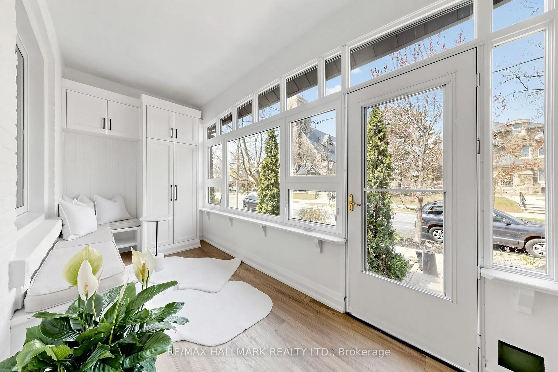 Photo 2 of 301 Wolverleigh Boulevard, Toronto, Danforth — HOMEH