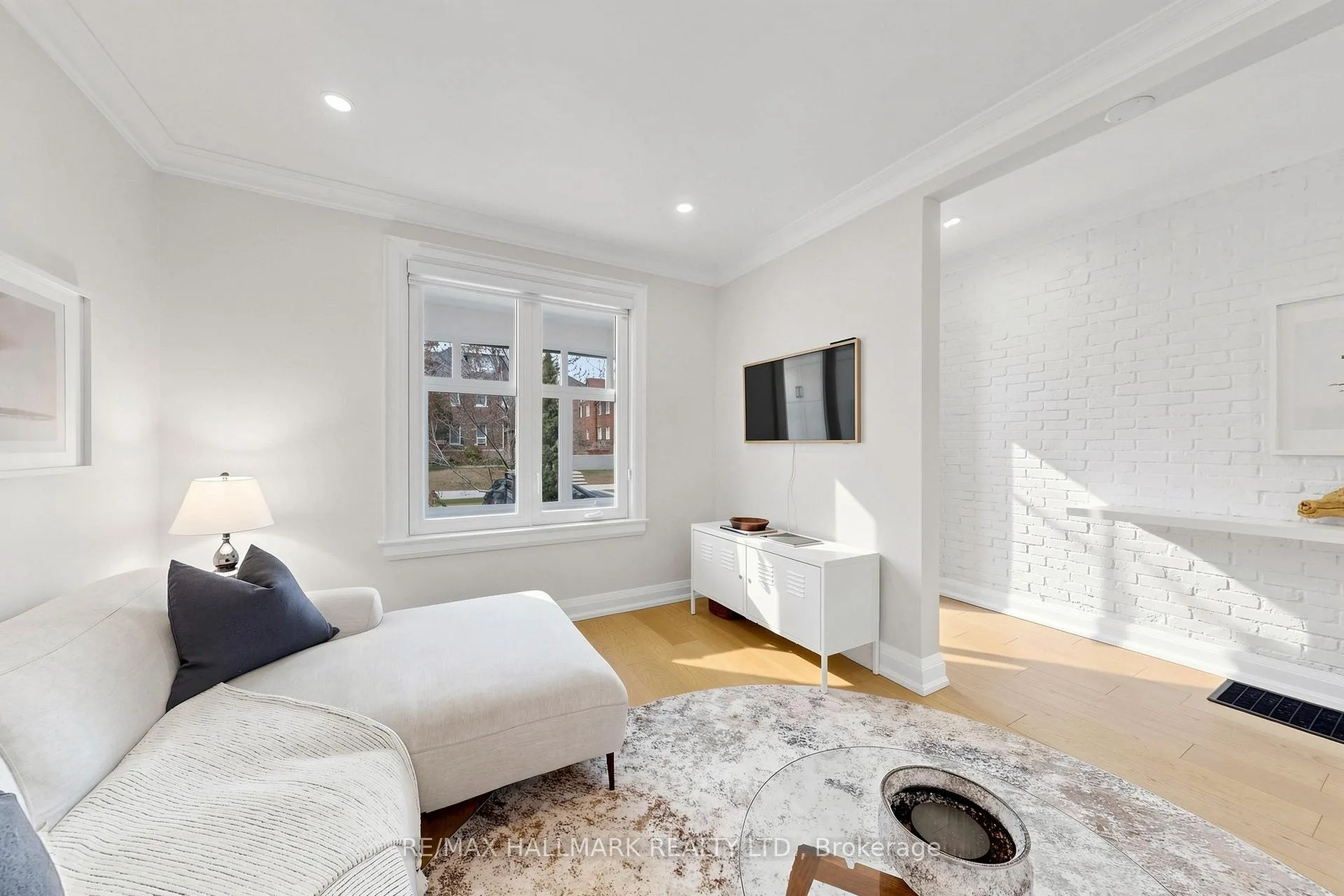 Photo 7 of 301 Wolverleigh Boulevard, Toronto, Danforth — HOMEH
