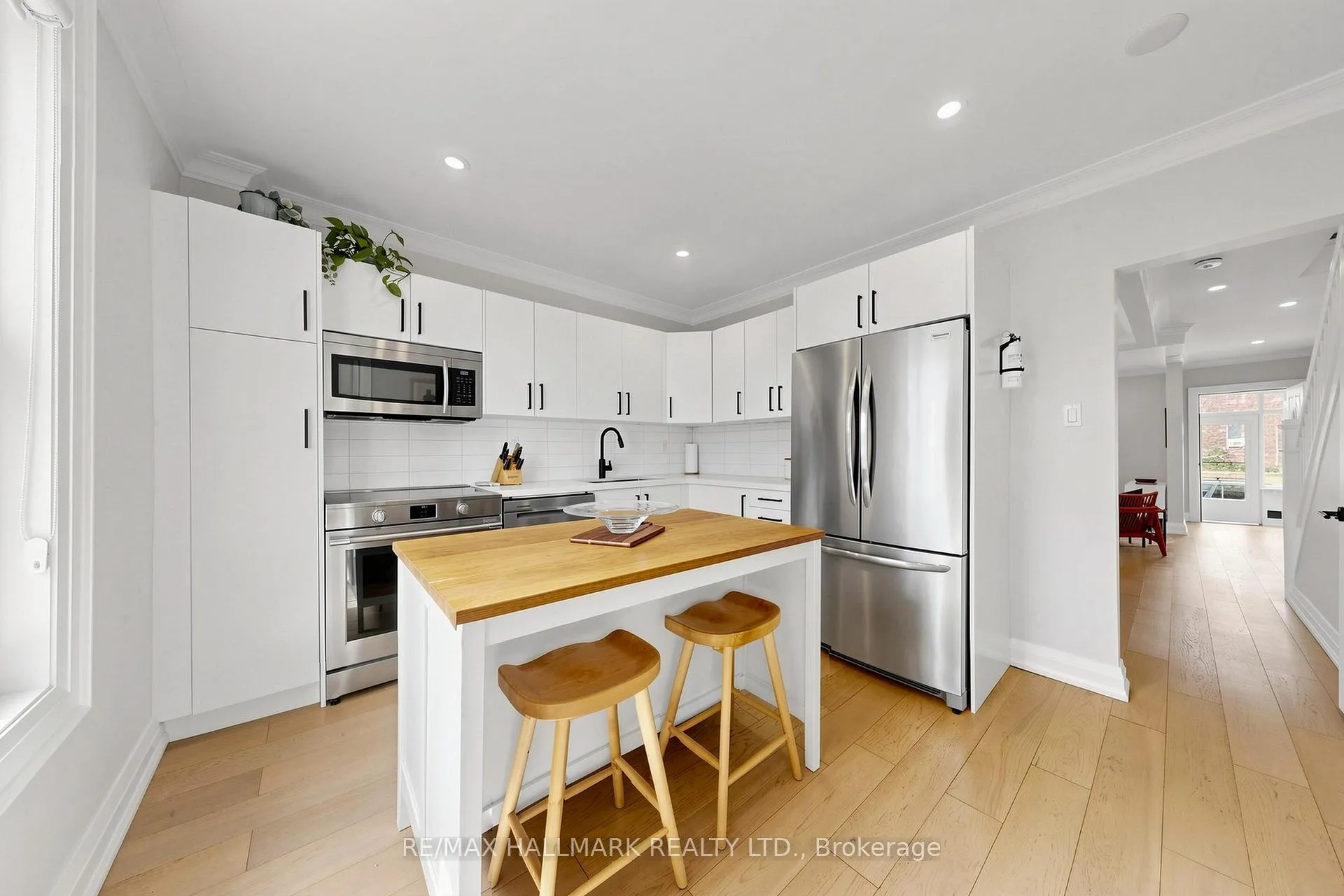 Photo 13 of 301 Wolverleigh Boulevard, Toronto, Danforth — HOMEH
