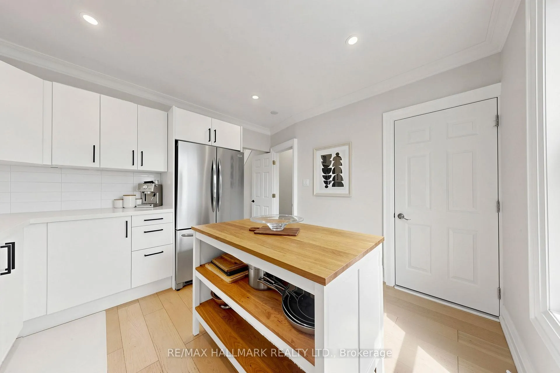 Photo 17 of 301 Wolverleigh Boulevard, Toronto, Danforth — HOMEH
