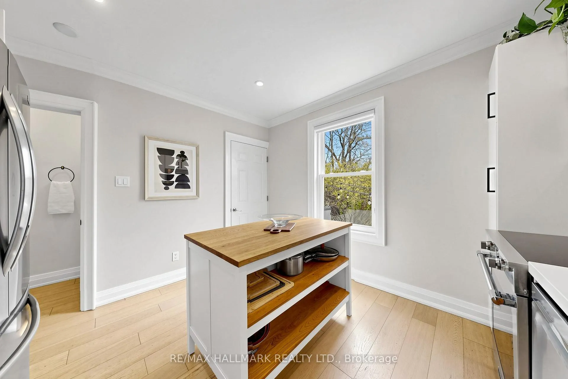 Photo 19 of 301 Wolverleigh Boulevard, Toronto, Danforth — HOMEH
