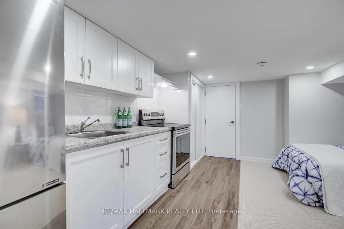 Photo 30 of 301 Wolverleigh Boulevard, Toronto, Danforth — HOMEH