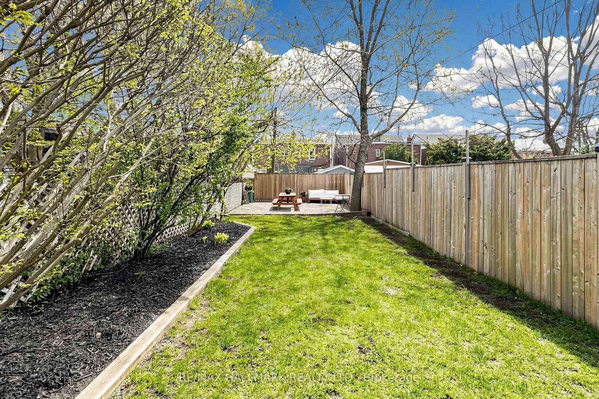 Photo 39 of 301 Wolverleigh Boulevard, Toronto, Danforth — HOMEH