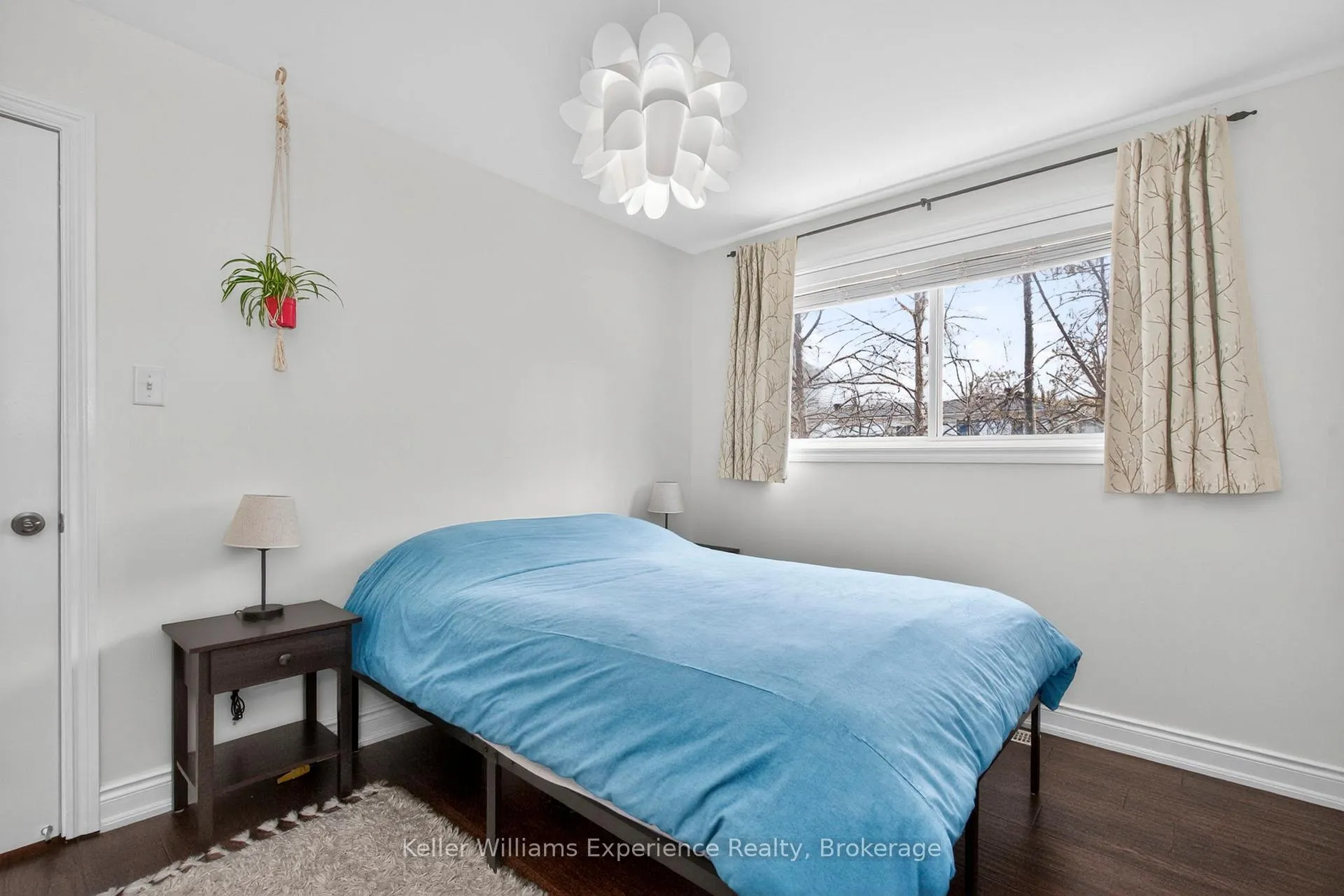 Photo 12 of 1005 Whitney Crescent, Midland — HOMEH
