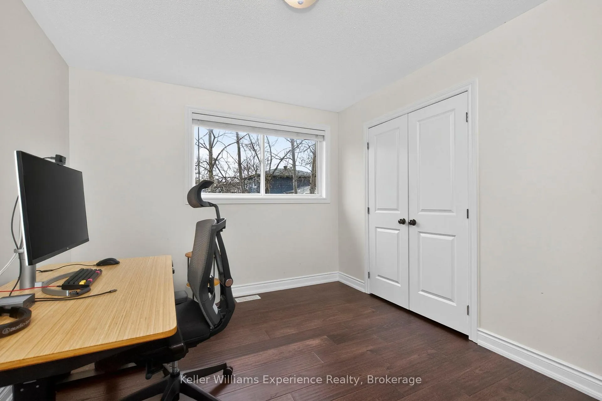 Photo 14 of 1005 Whitney Crescent, Midland — HOMEH