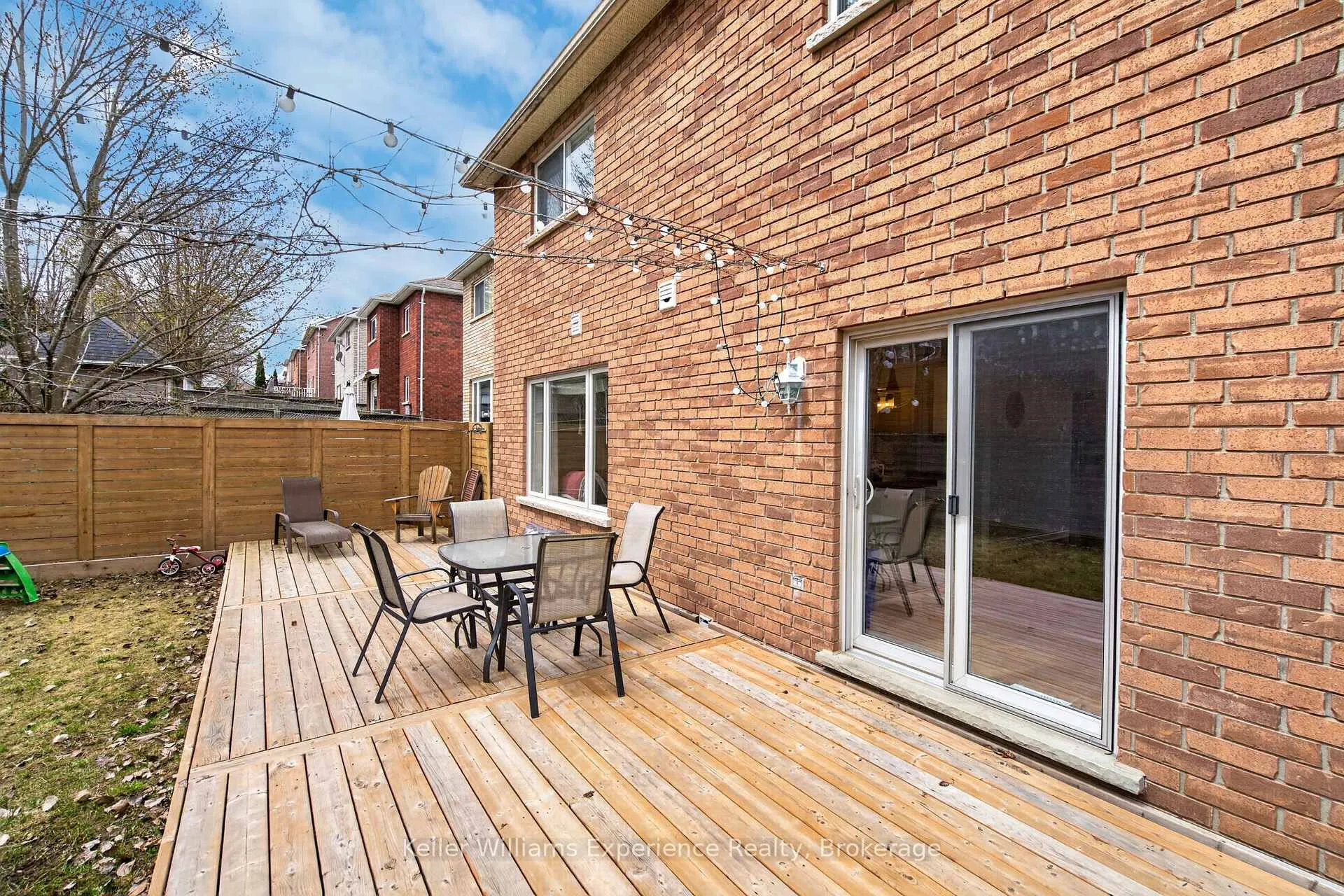 Photo 21 of 1005 Whitney Crescent, Midland — HOMEH