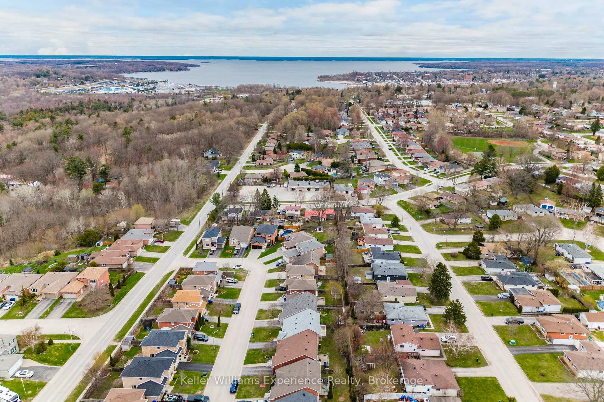 Photo 24 of 1005 Whitney Crescent, Midland — HOMEH