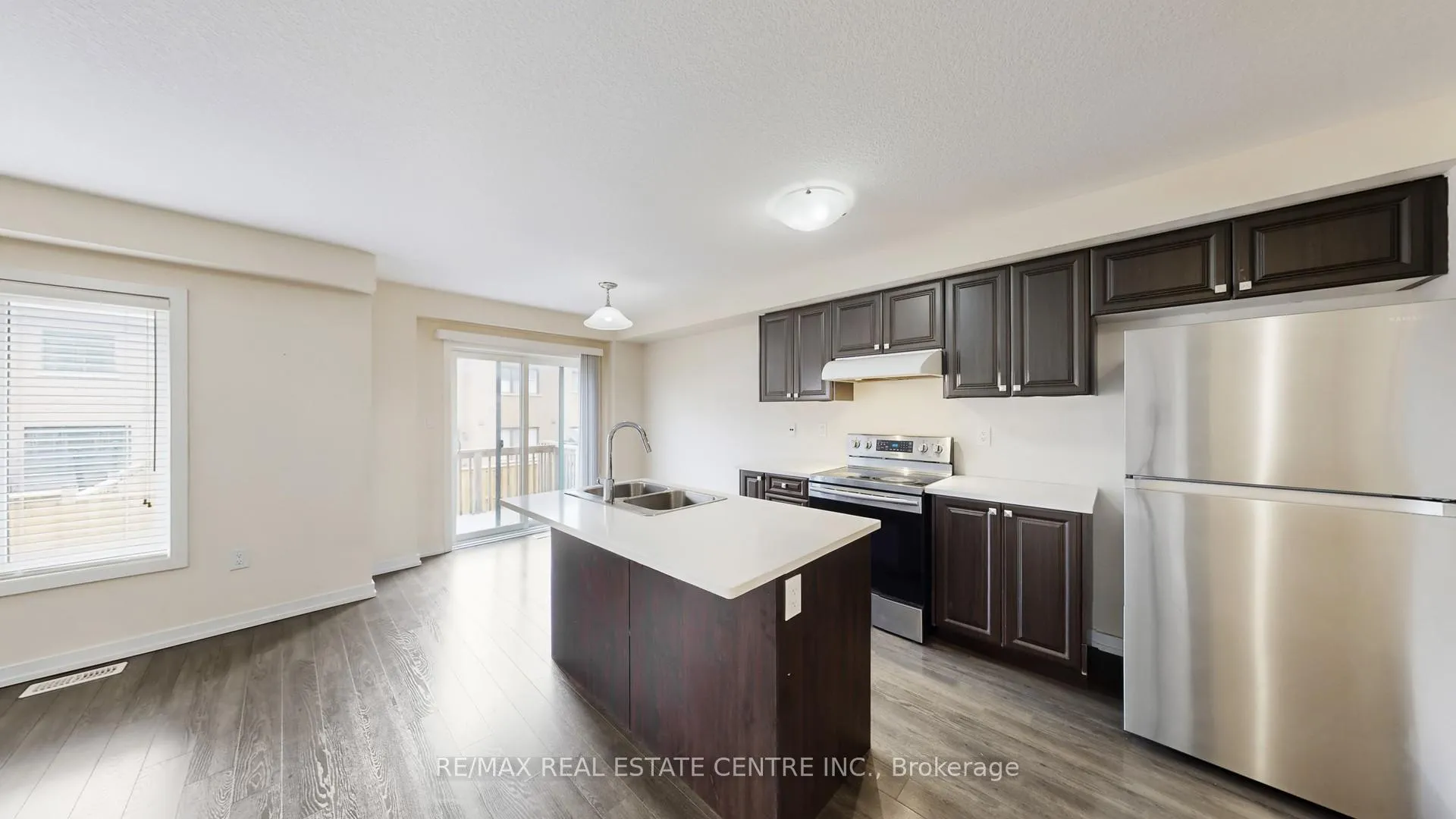 Photo 9 of 80 Scarletwood Street, Hamilton, Stoney Creek Mountain — HOMEH