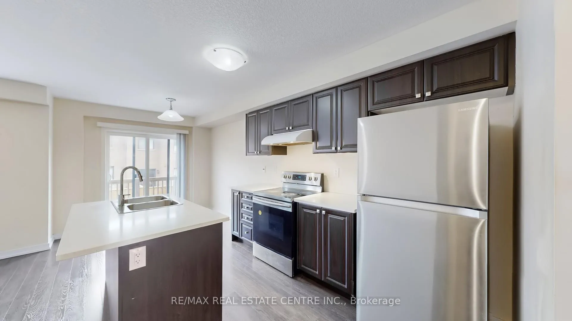 Photo 12 of 80 Scarletwood Street, Hamilton, Stoney Creek Mountain — HOMEH