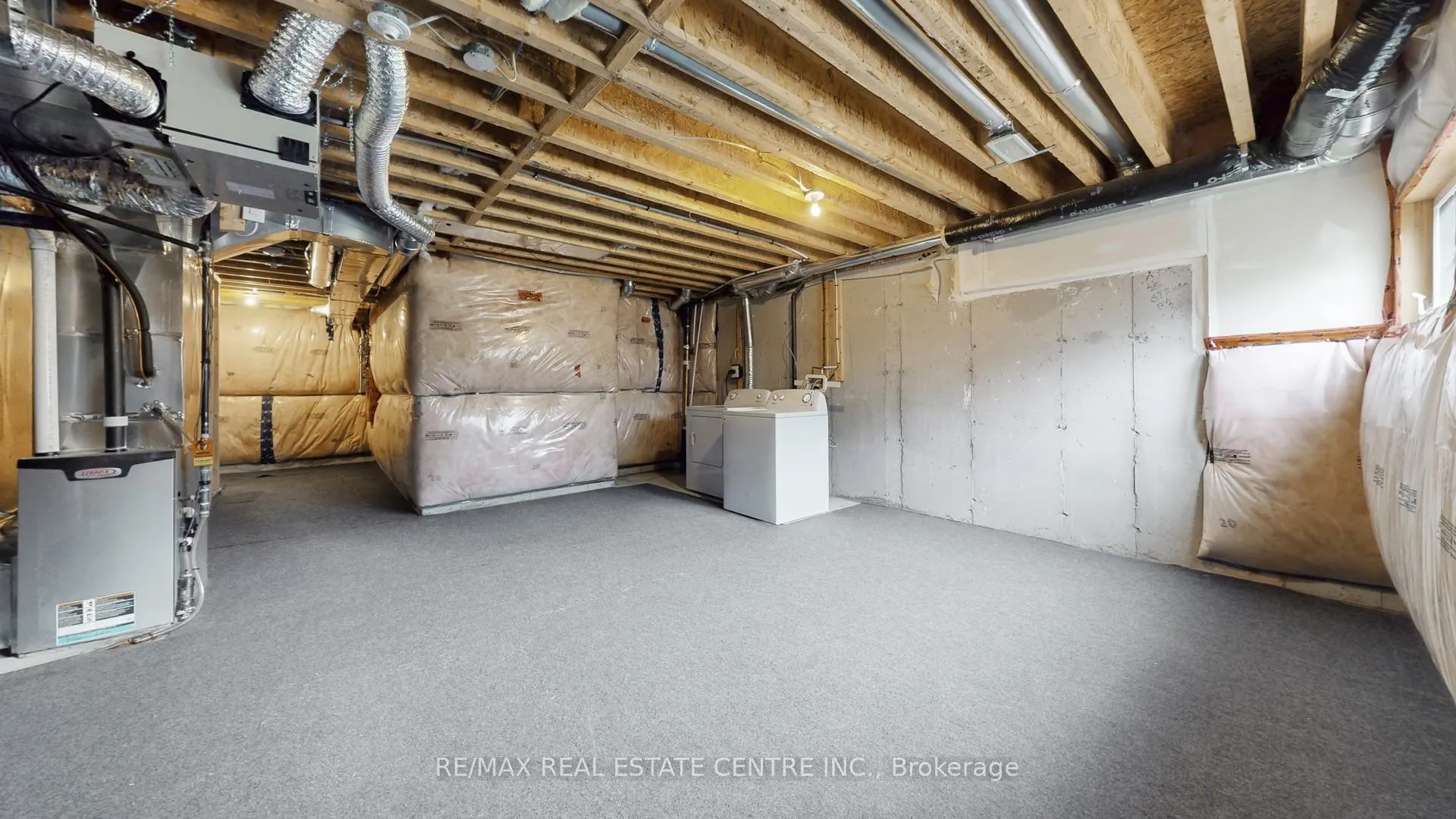 Photo 38 of 80 Scarletwood Street, Hamilton, Stoney Creek Mountain — HOMEH