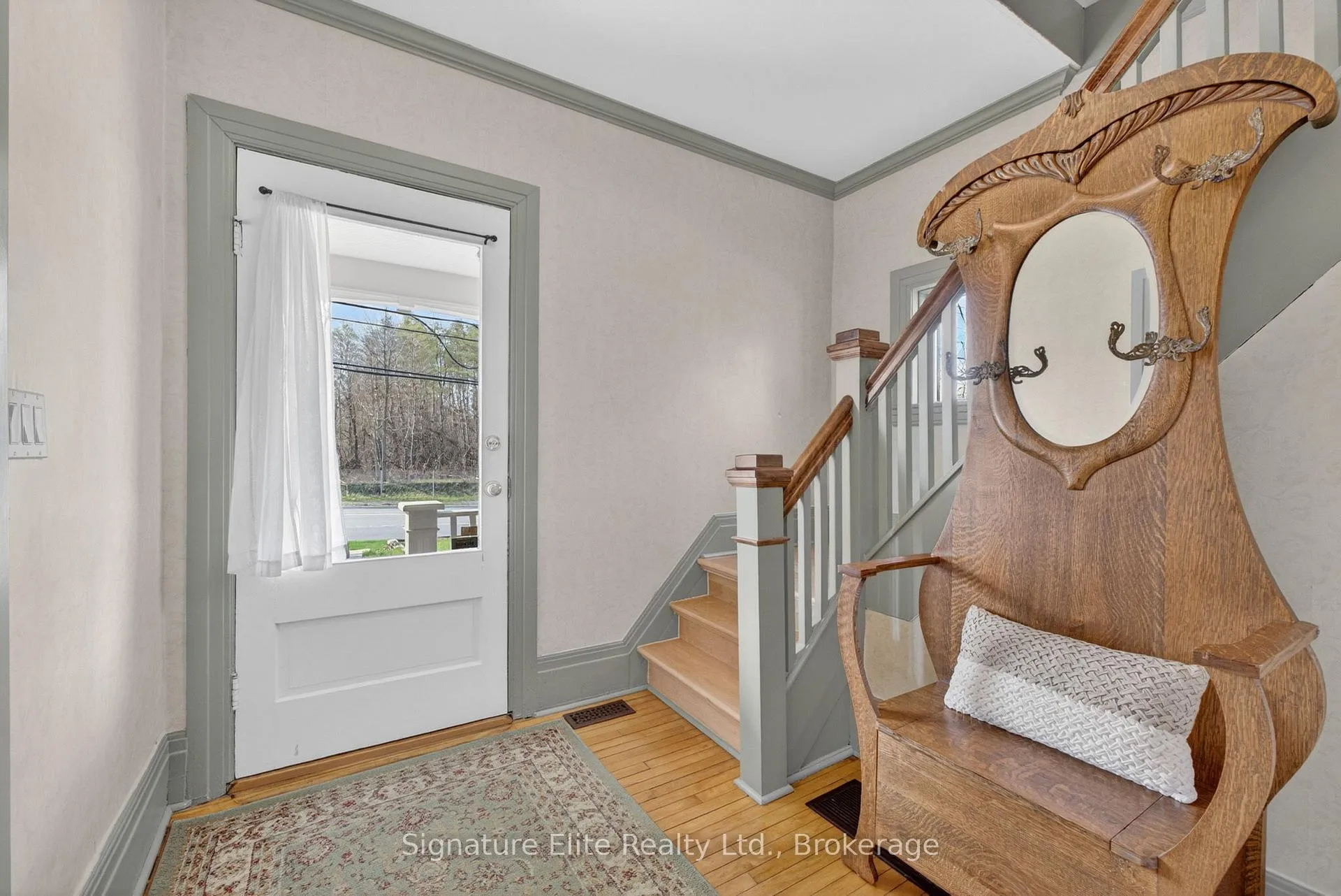 Photo 3 of 60 Winchester Road E, Whitby, Brooklin — HOMEH