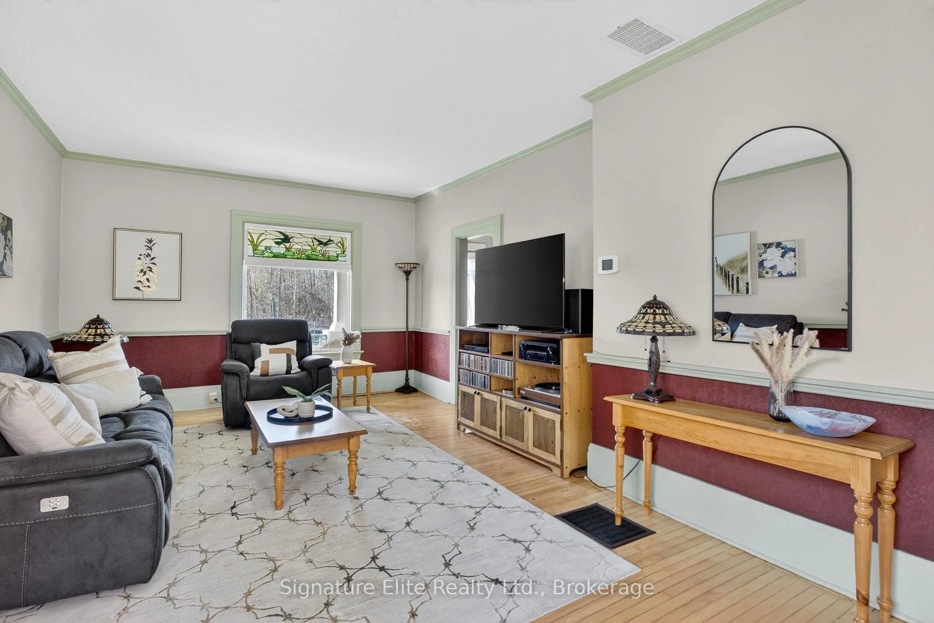 Photo 5 of 60 Winchester Road E, Whitby, Brooklin — HOMEH