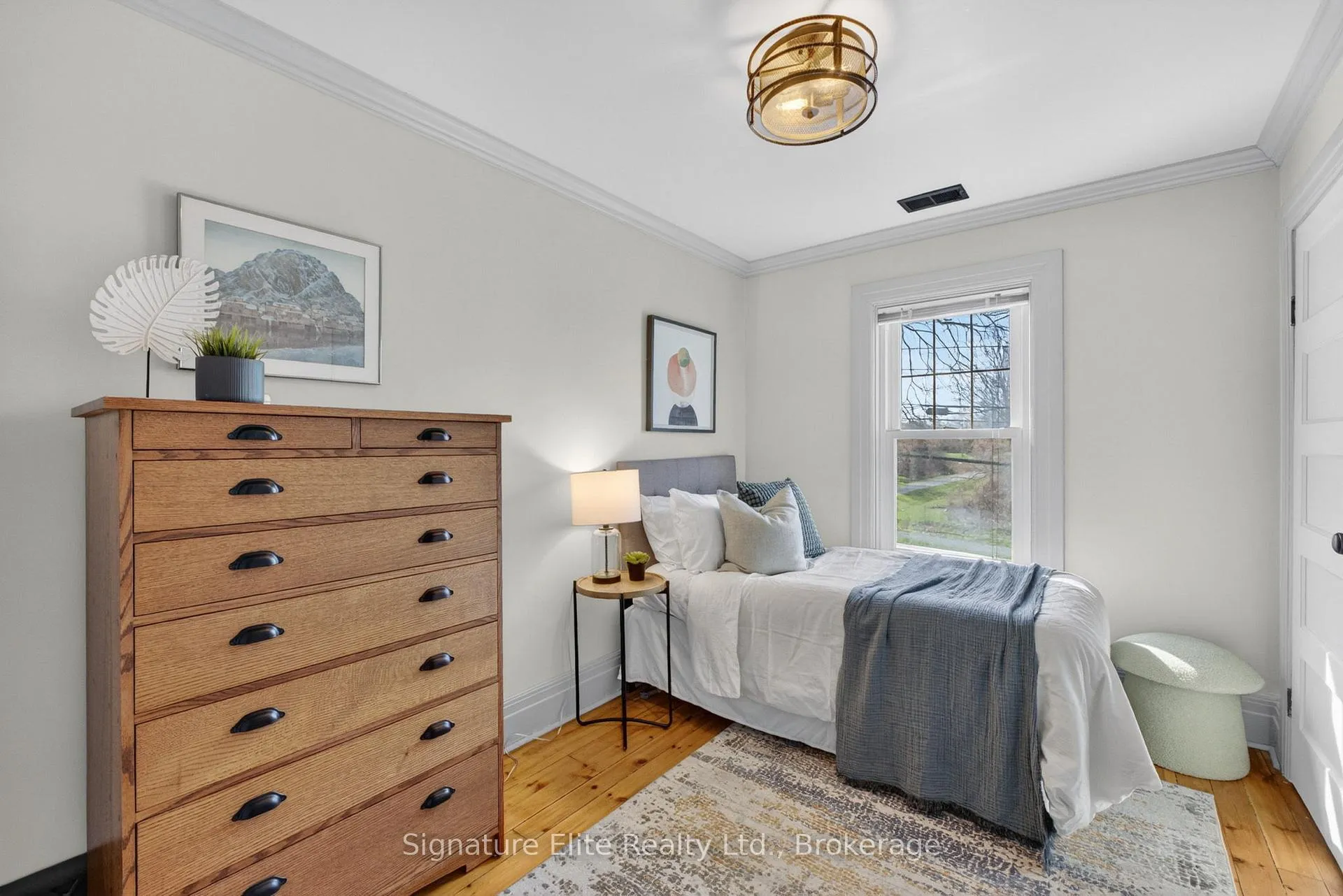 Photo 22 of 60 Winchester Road E, Whitby, Brooklin — HOMEH