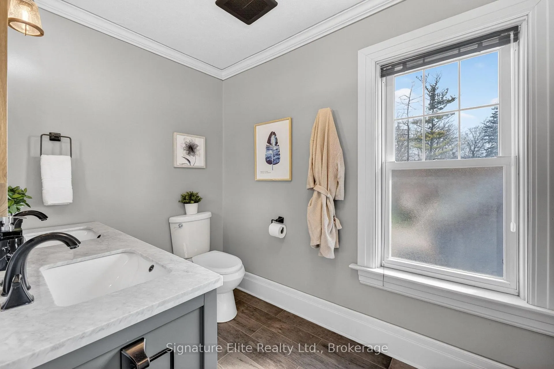 Photo 26 of 60 Winchester Road E, Whitby, Brooklin — HOMEH