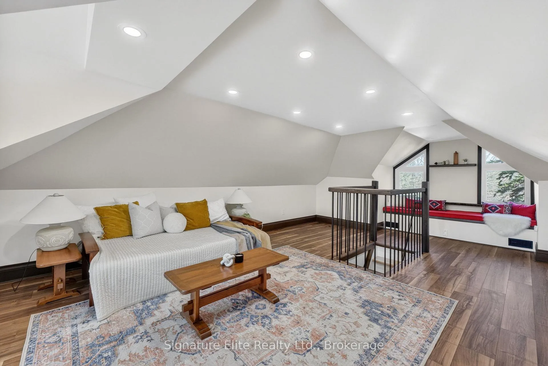 Photo 32 of 60 Winchester Road E, Whitby, Brooklin — HOMEH