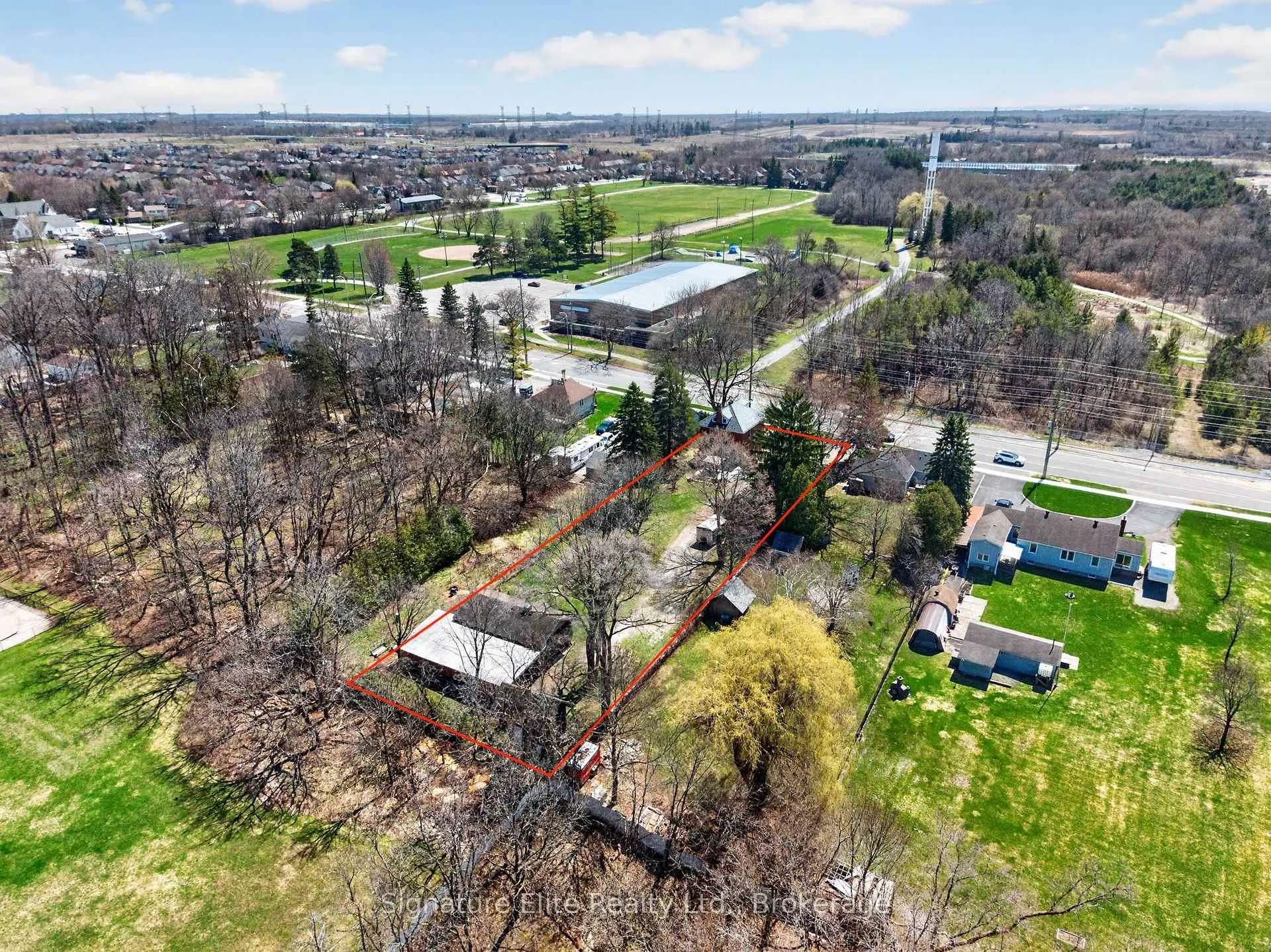 Photo 48 of 60 Winchester Road E, Whitby, Brooklin — HOMEH