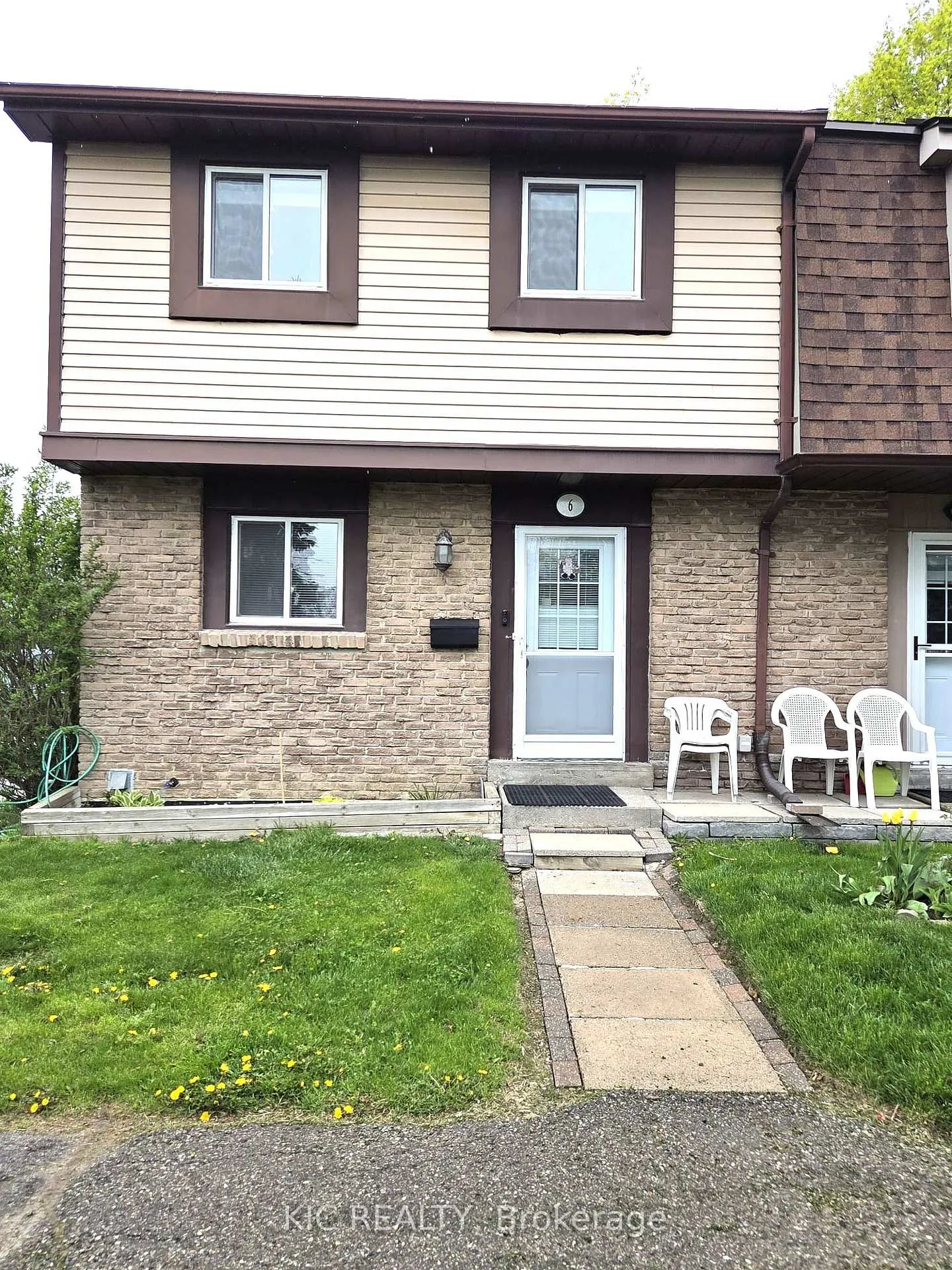 Photo 2 of Unit 6, 93 Hansen Road N, Brampton, Madoc — HOMEH