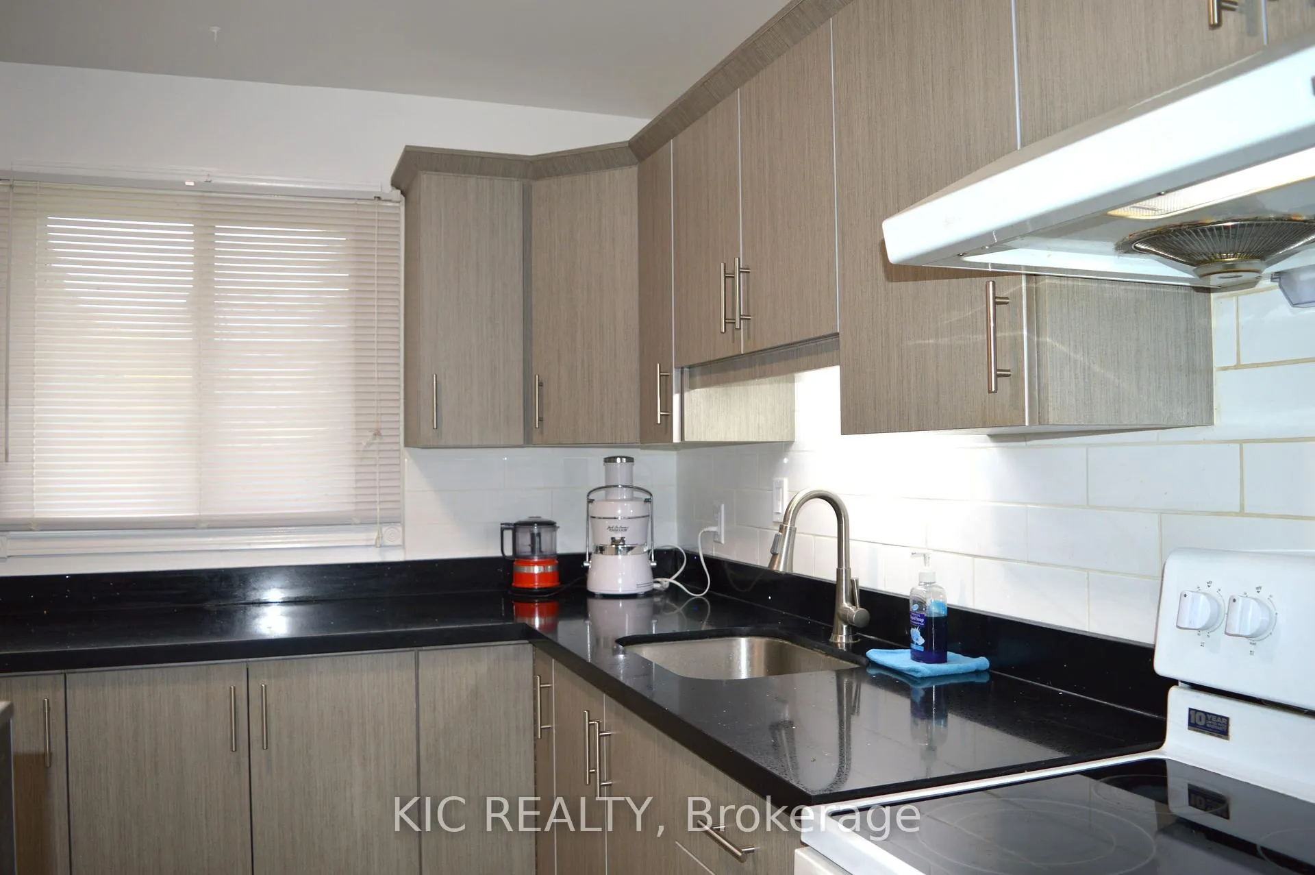 Photo 14 of Unit 6, 93 Hansen Road N, Brampton, Madoc — HOMEH