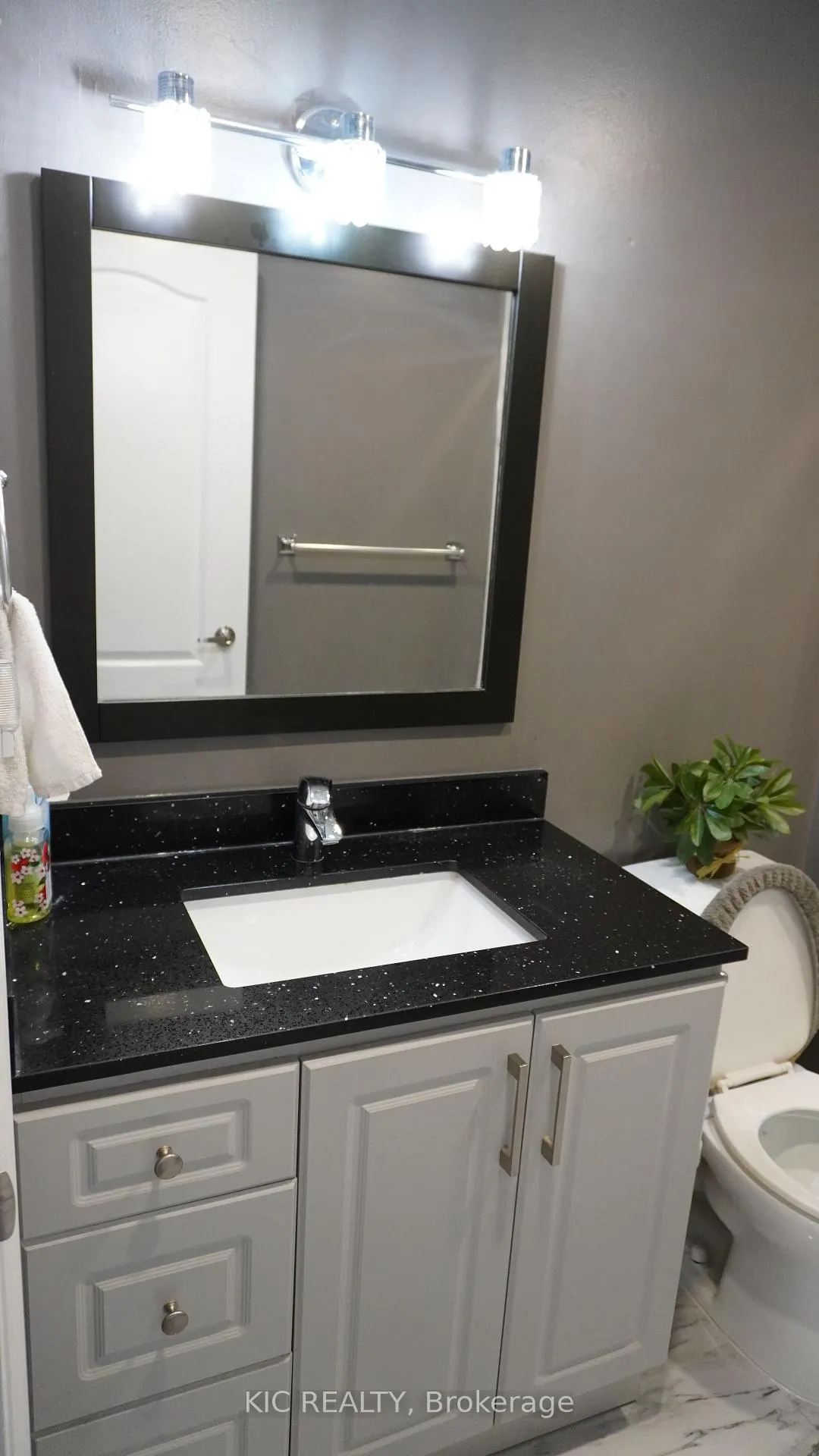 Photo 21 of Unit 6, 93 Hansen Road N, Brampton, Madoc — HOMEH