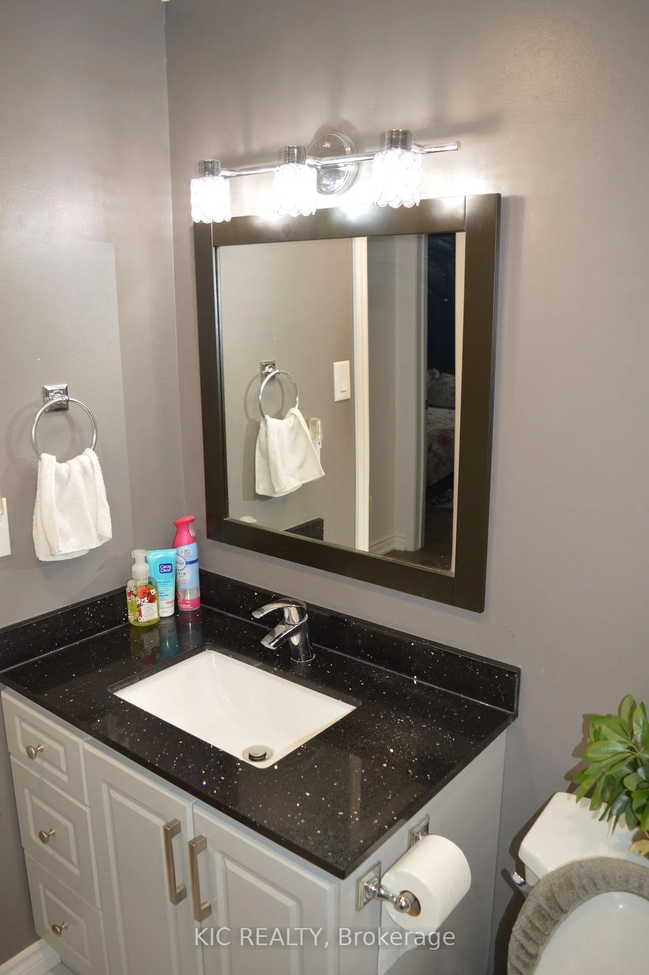 Photo 22 of Unit 6, 93 Hansen Road N, Brampton, Madoc — HOMEH