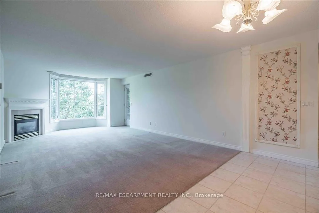 Photo 9 of Unit 207, 980 Golf Links Road, Hamilton, Meadowlands — HOMEH