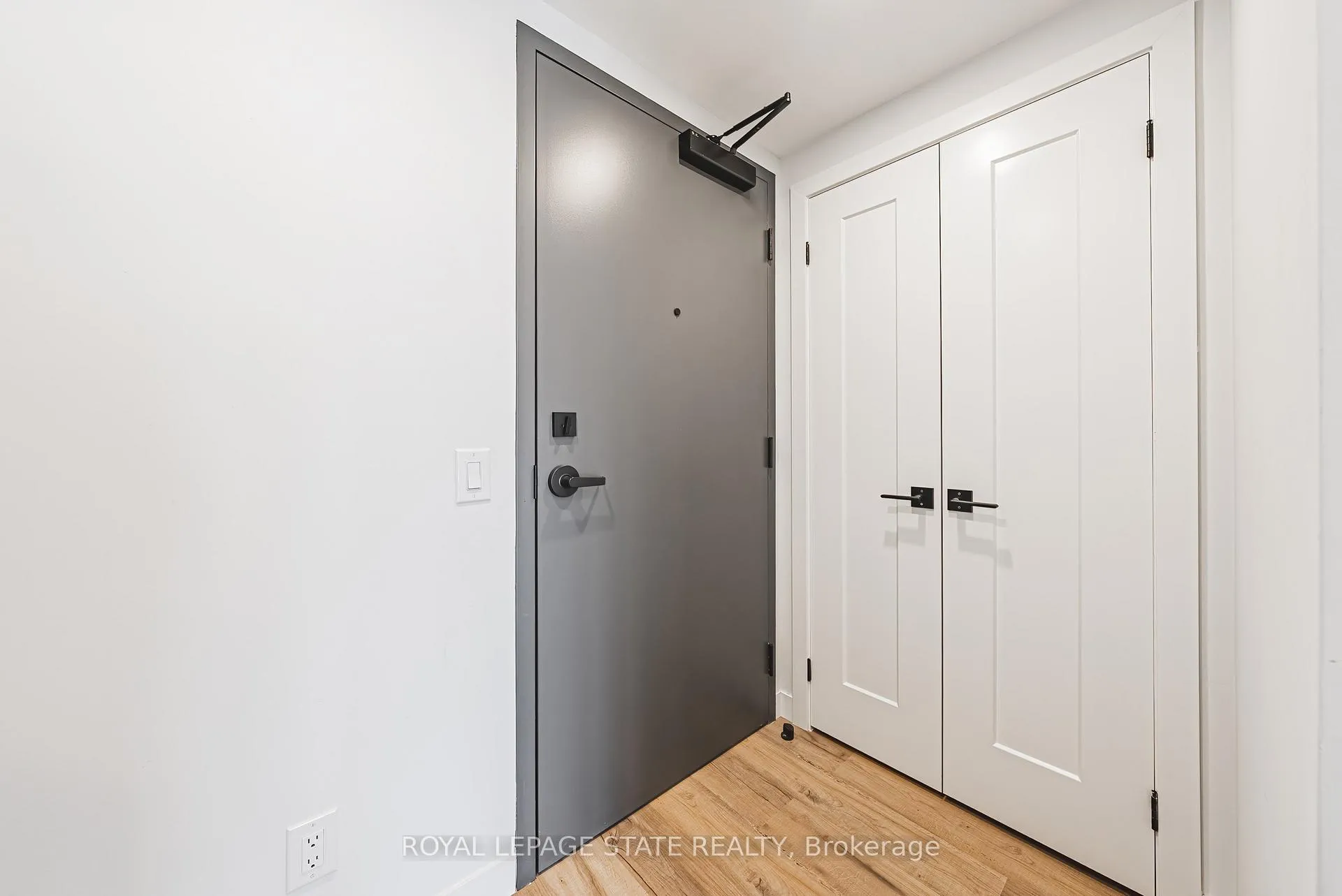 Photo 4 of Unit 302, 555 Sanatorium Road, Hamilton, Mountview — HOMEH