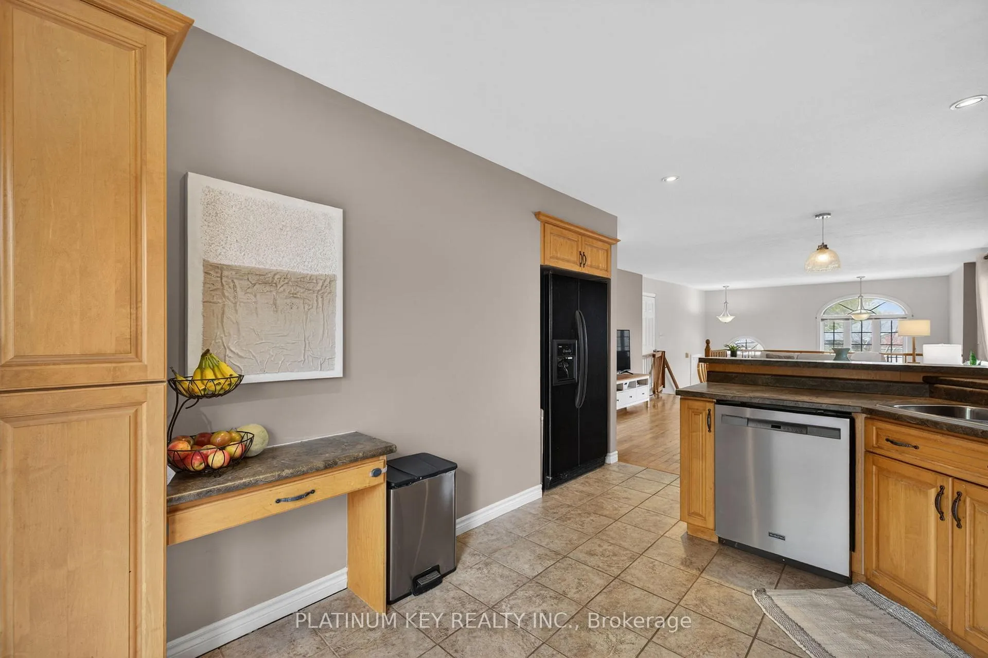 Photo 11 of 6 Juniper Crescent, Strathroy-Caradoc, SE — HOMEH
