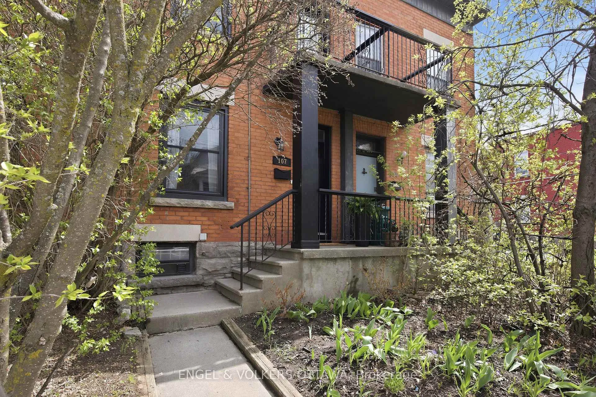 Photo 2 of 107 Rochester Street, Ottawa, West Centre Town — HOMEH