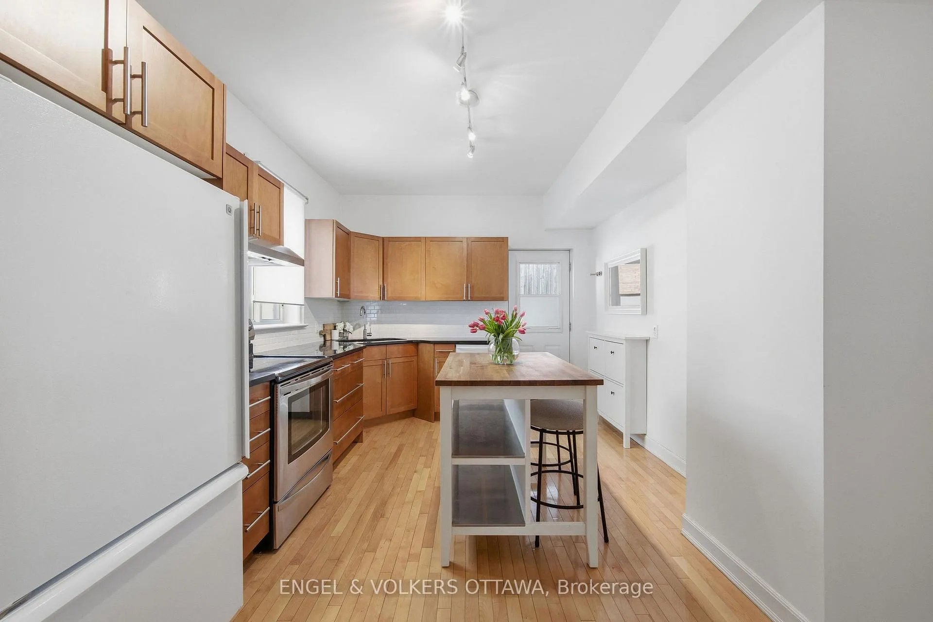 Photo 14 of 107 Rochester Street, Ottawa, West Centre Town — HOMEH