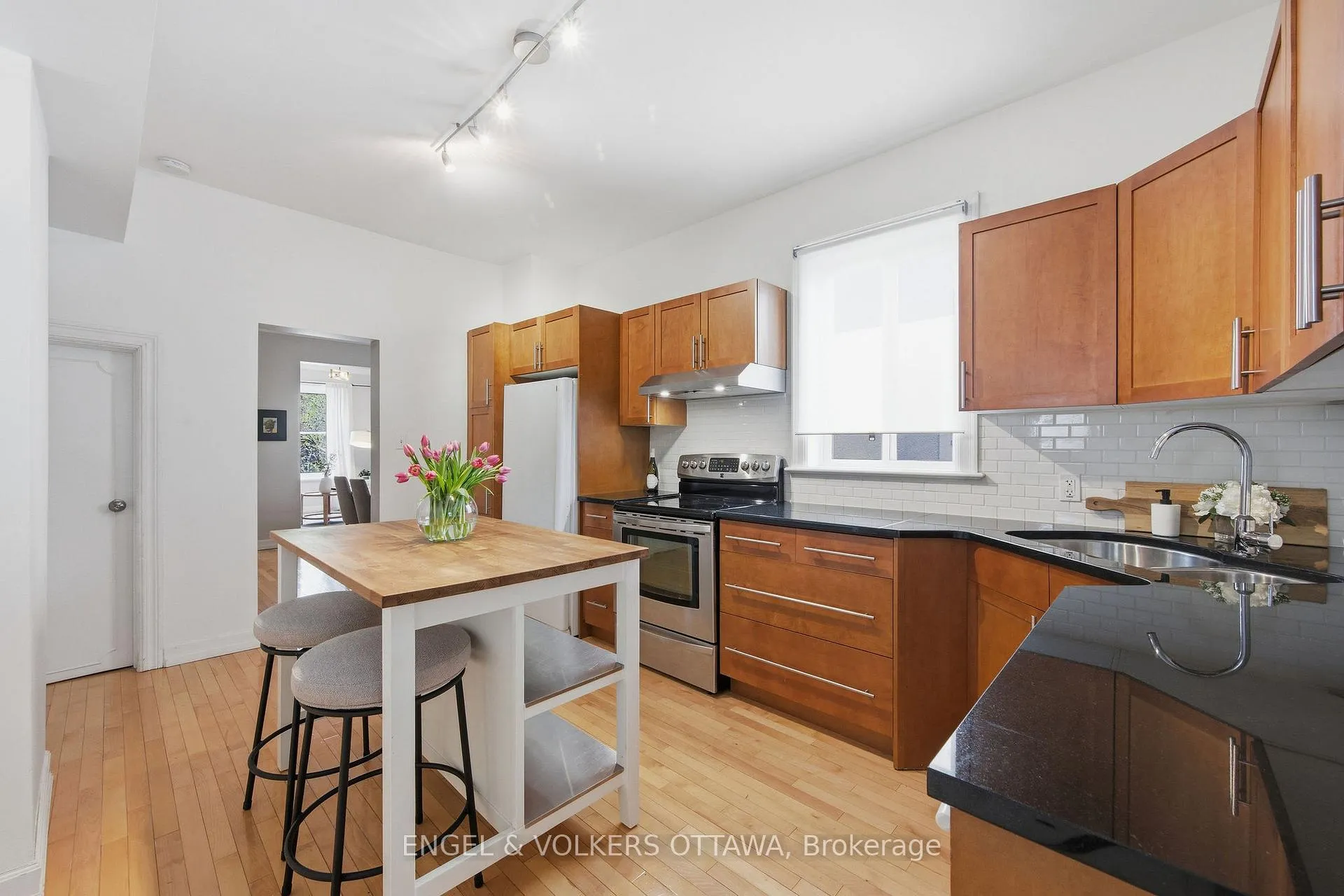 Photo 16 of 107 Rochester Street, Ottawa, West Centre Town — HOMEH
