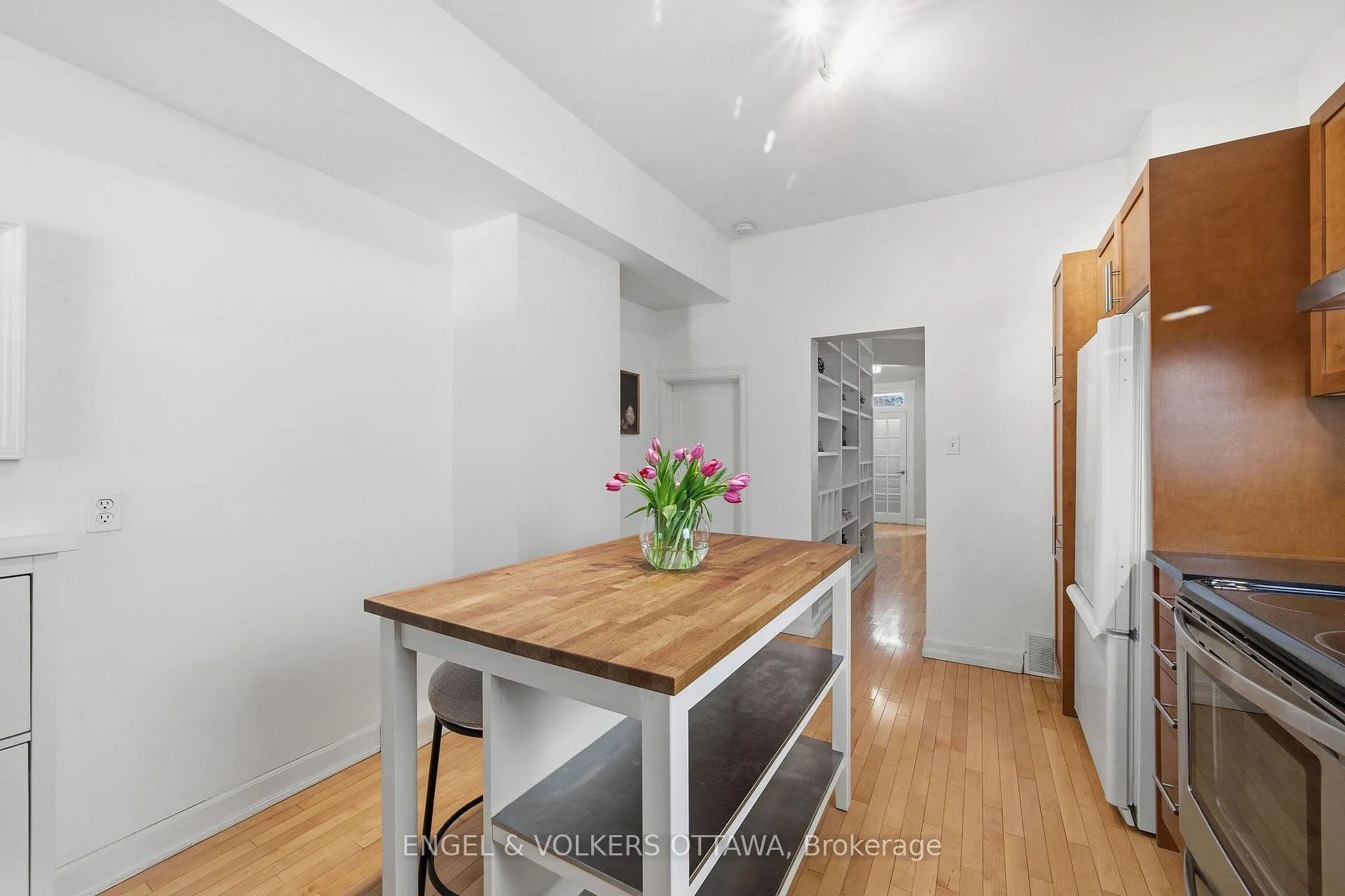 Photo 17 of 107 Rochester Street, Ottawa, West Centre Town — HOMEH