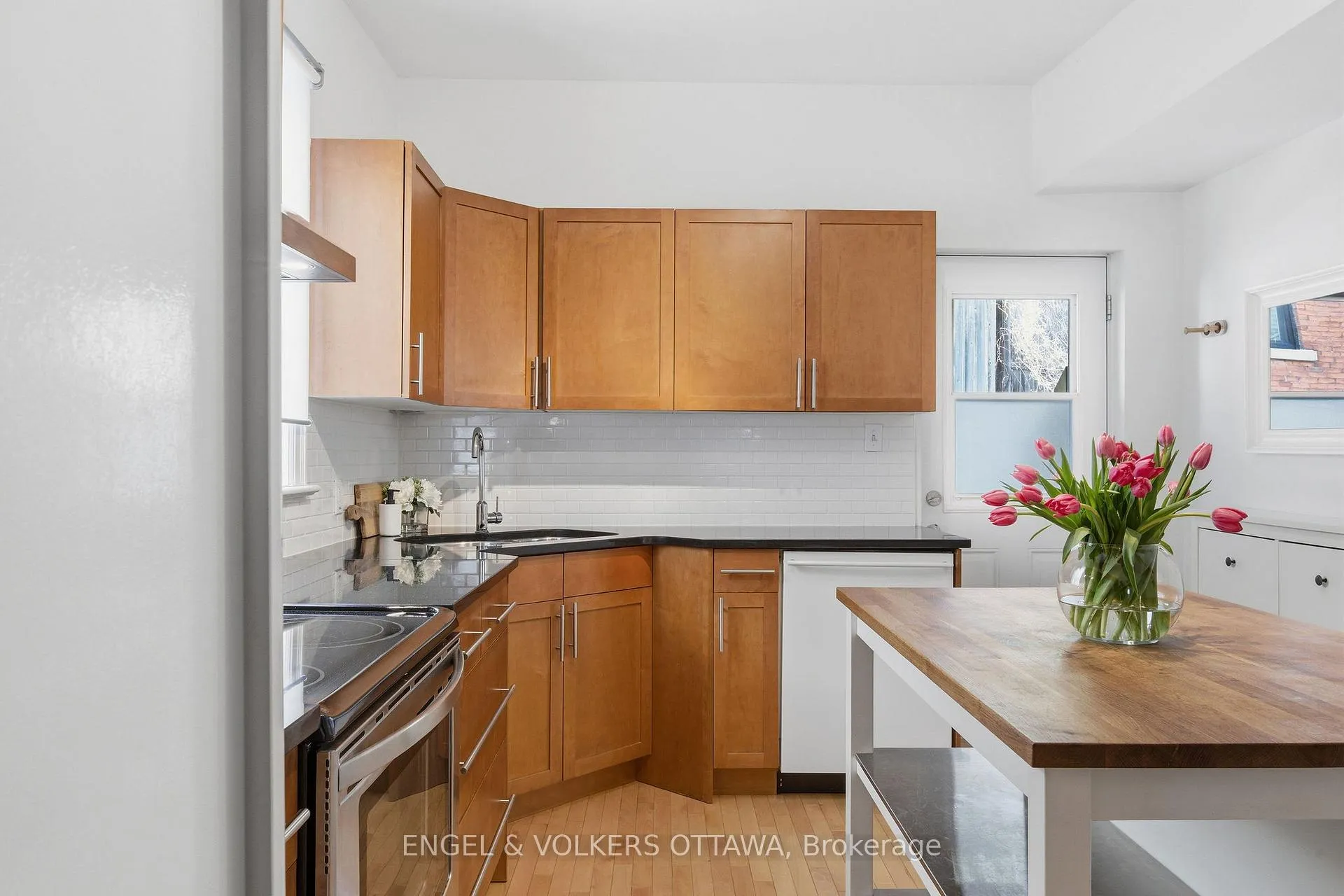 Photo 19 of 107 Rochester Street, Ottawa, West Centre Town — HOMEH