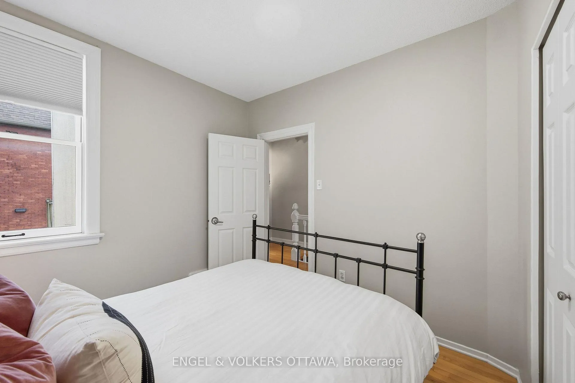 Photo 35 of 107 Rochester Street, Ottawa, West Centre Town — HOMEH