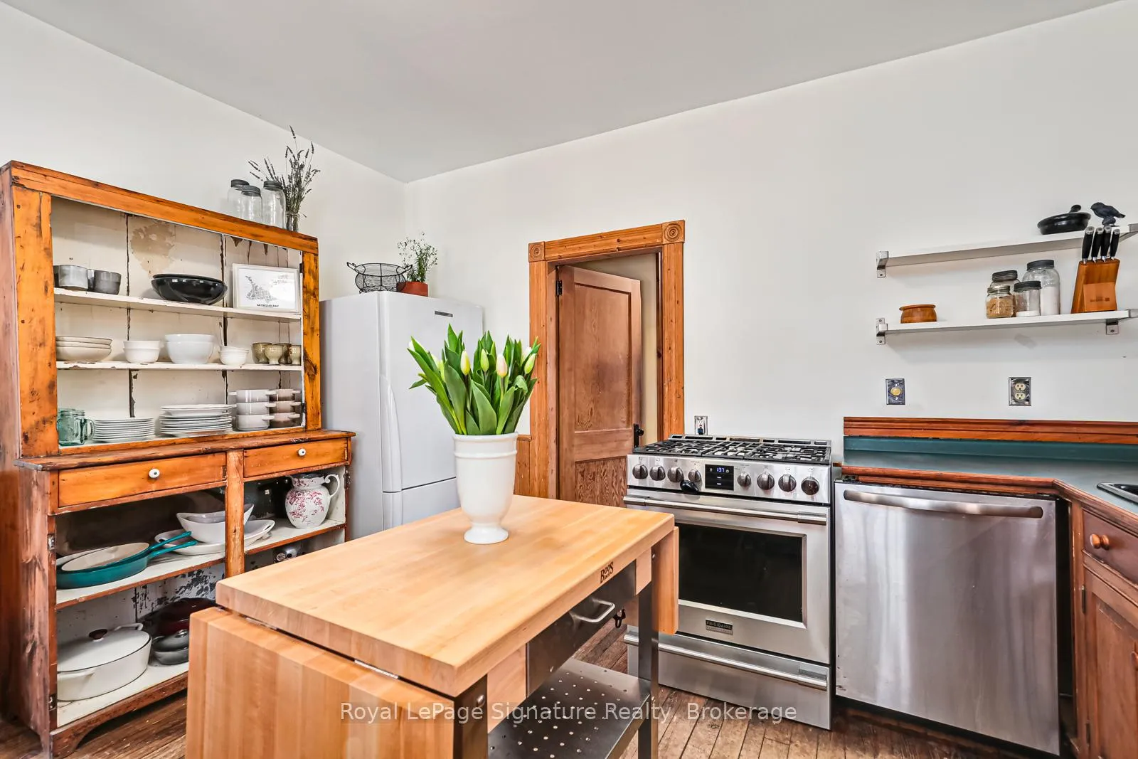 Photo 10 of 155 Clark Street, Blue Mountains — HOMEH