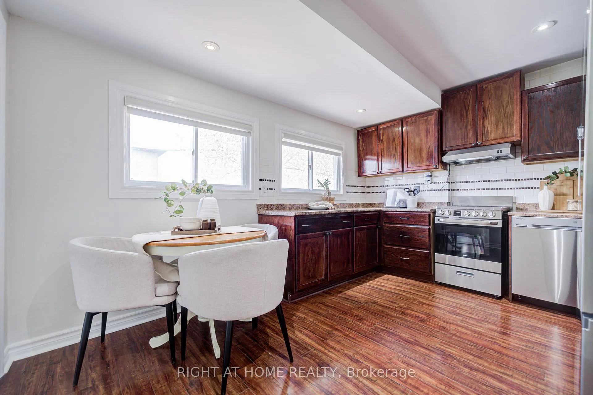 Photo 22 of 61 Beatty Road, Ajax, Central — HOMEH